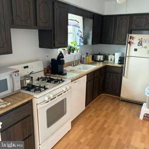 TUDOR VILLAGE - Residential