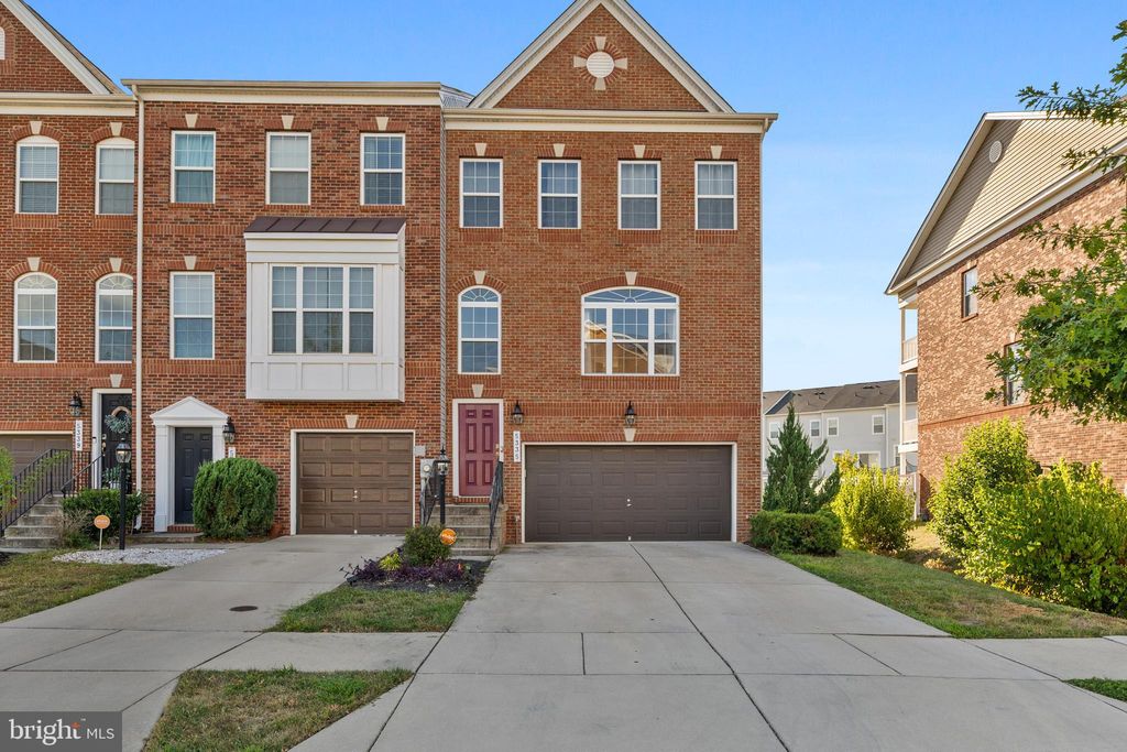 Photo of 5335 Tweeddale Place, WHITE PLAINS, MD 20695 (MLS # MDCH2050492)