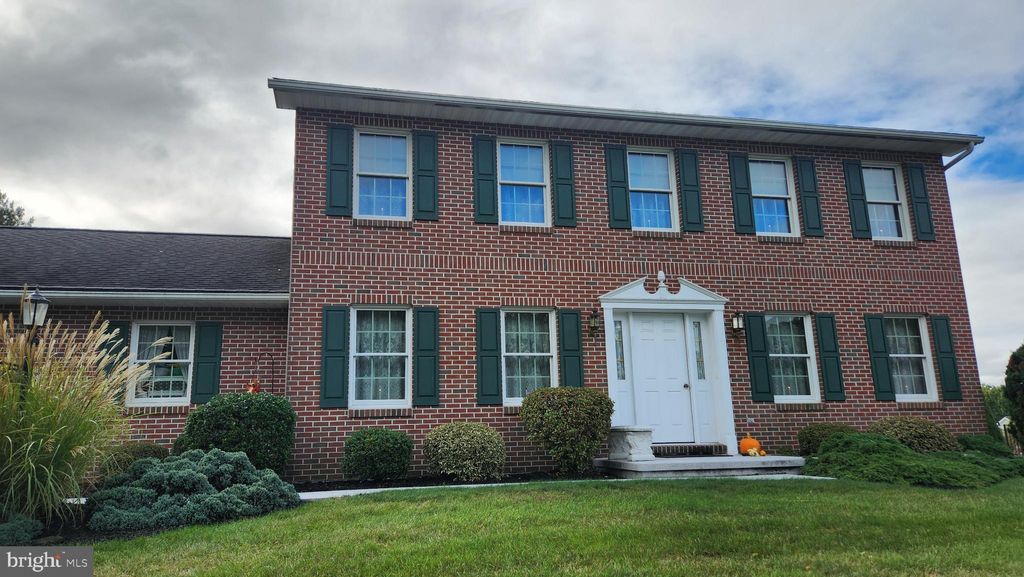 Photo of 924 Redwood Lane, LEBANON, PA 17046 (MLS # PALN2023308)