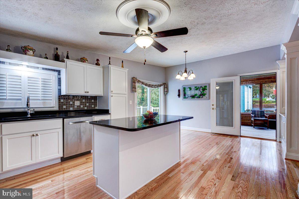 HOMELAND PARK - Residential