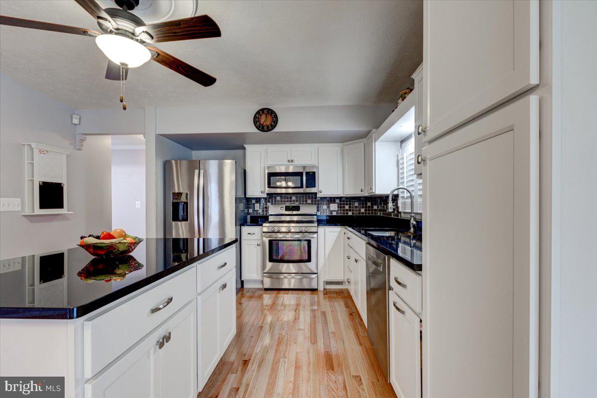 HOMELAND PARK - Residential