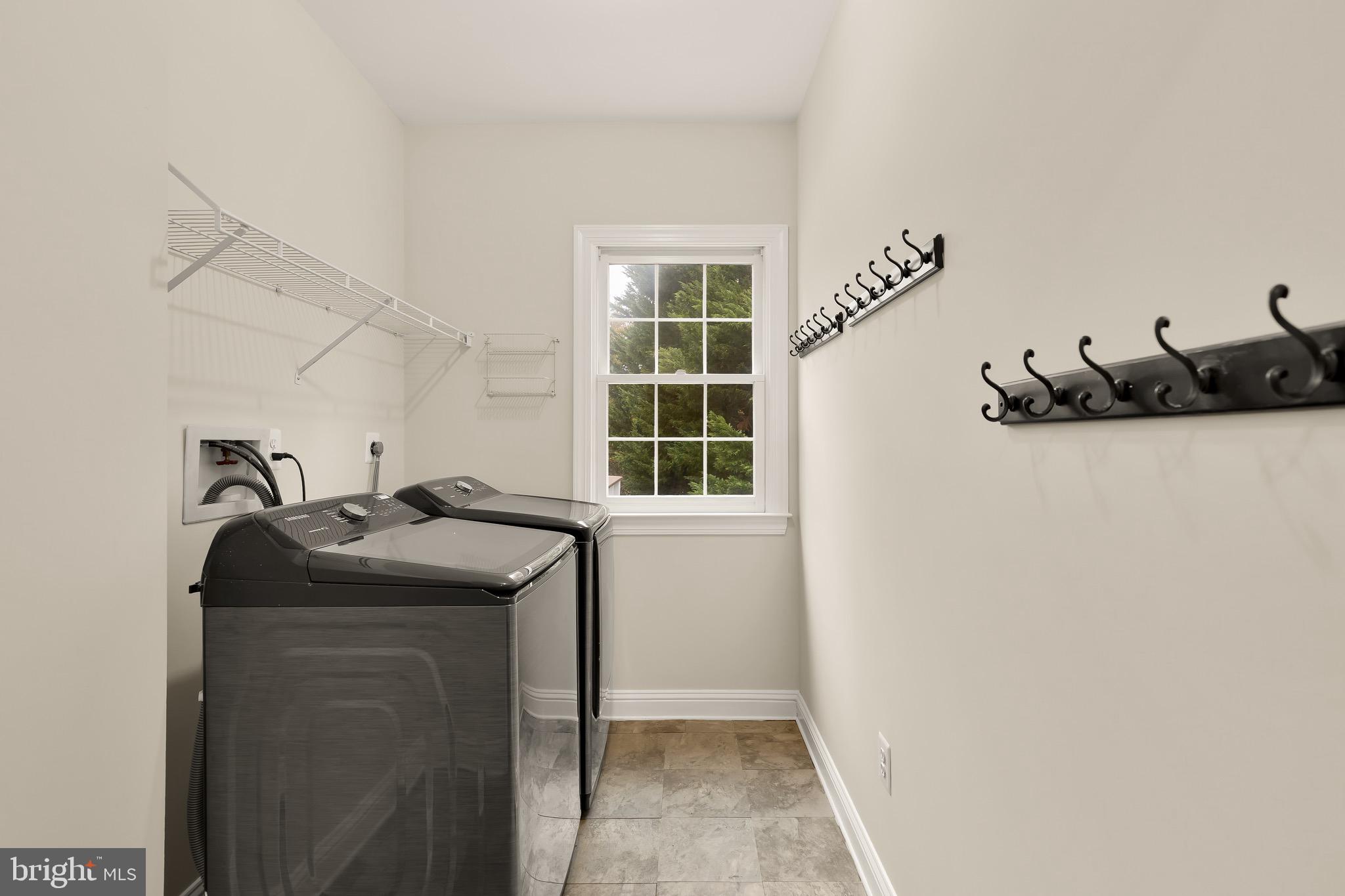 MOUNTAIN VIEW ESTATES - Residential