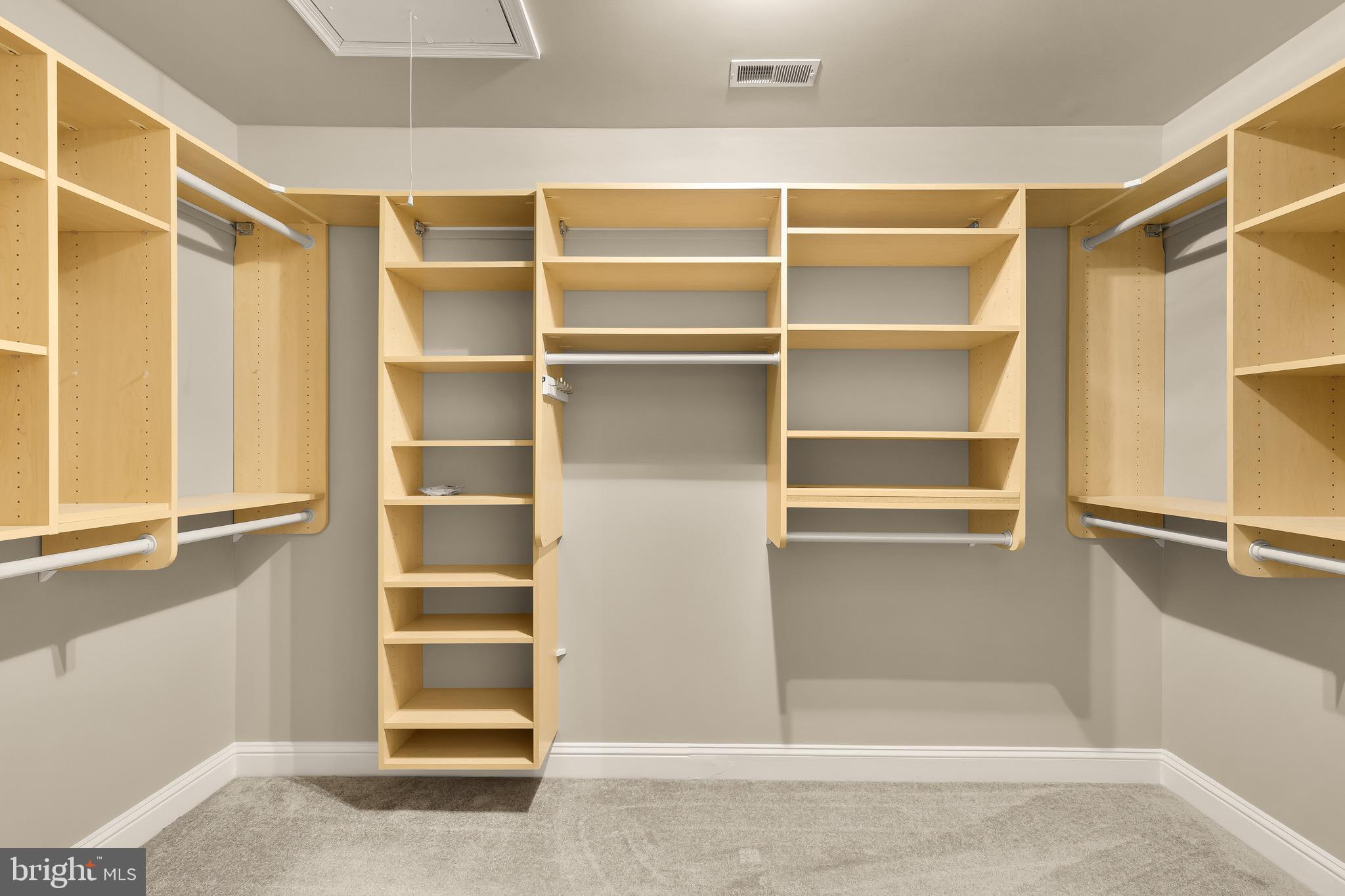 MOUNTAIN VIEW ESTATES - Residential