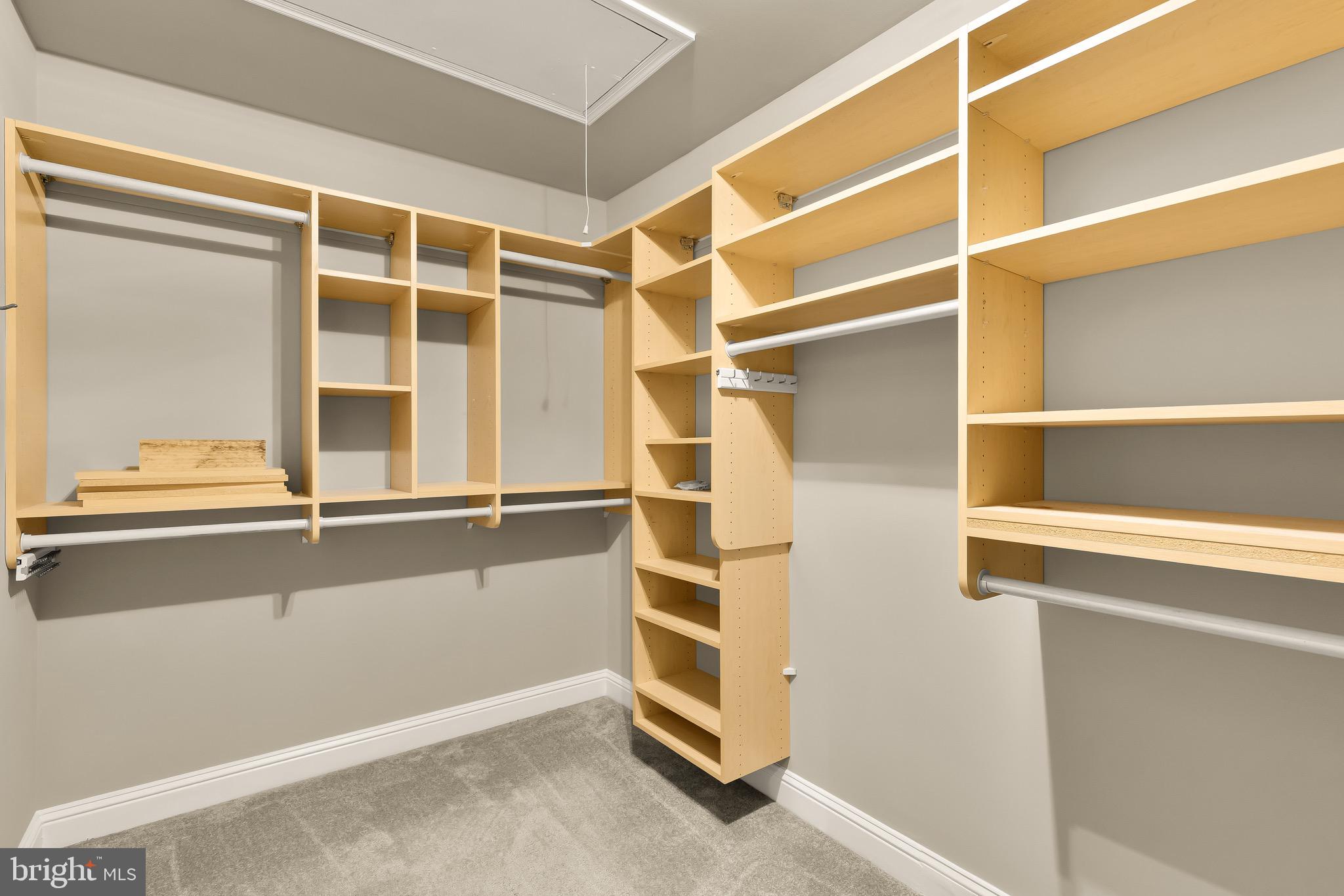 MOUNTAIN VIEW ESTATES - Residential