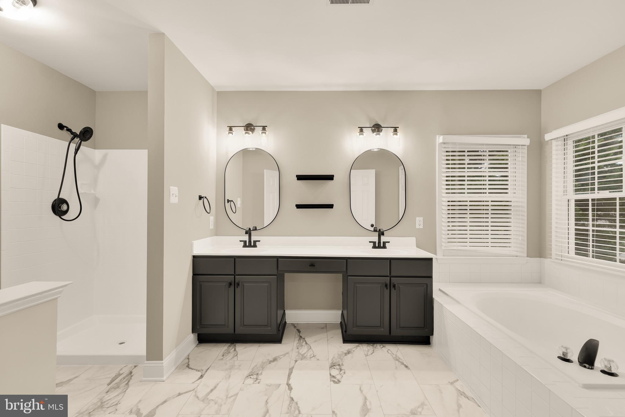 MOUNTAIN VIEW ESTATES - Residential