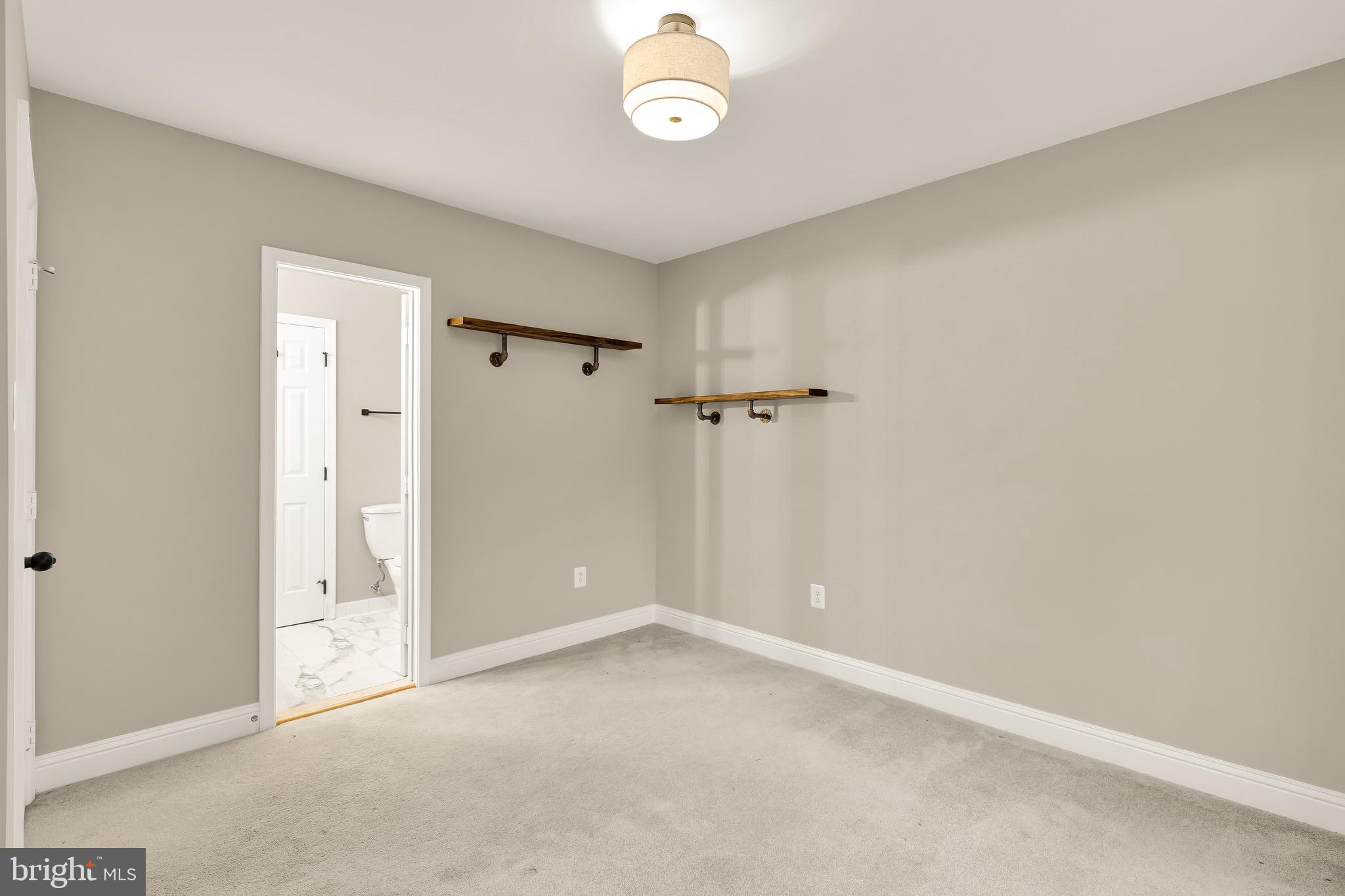 MOUNTAIN VIEW ESTATES - Residential