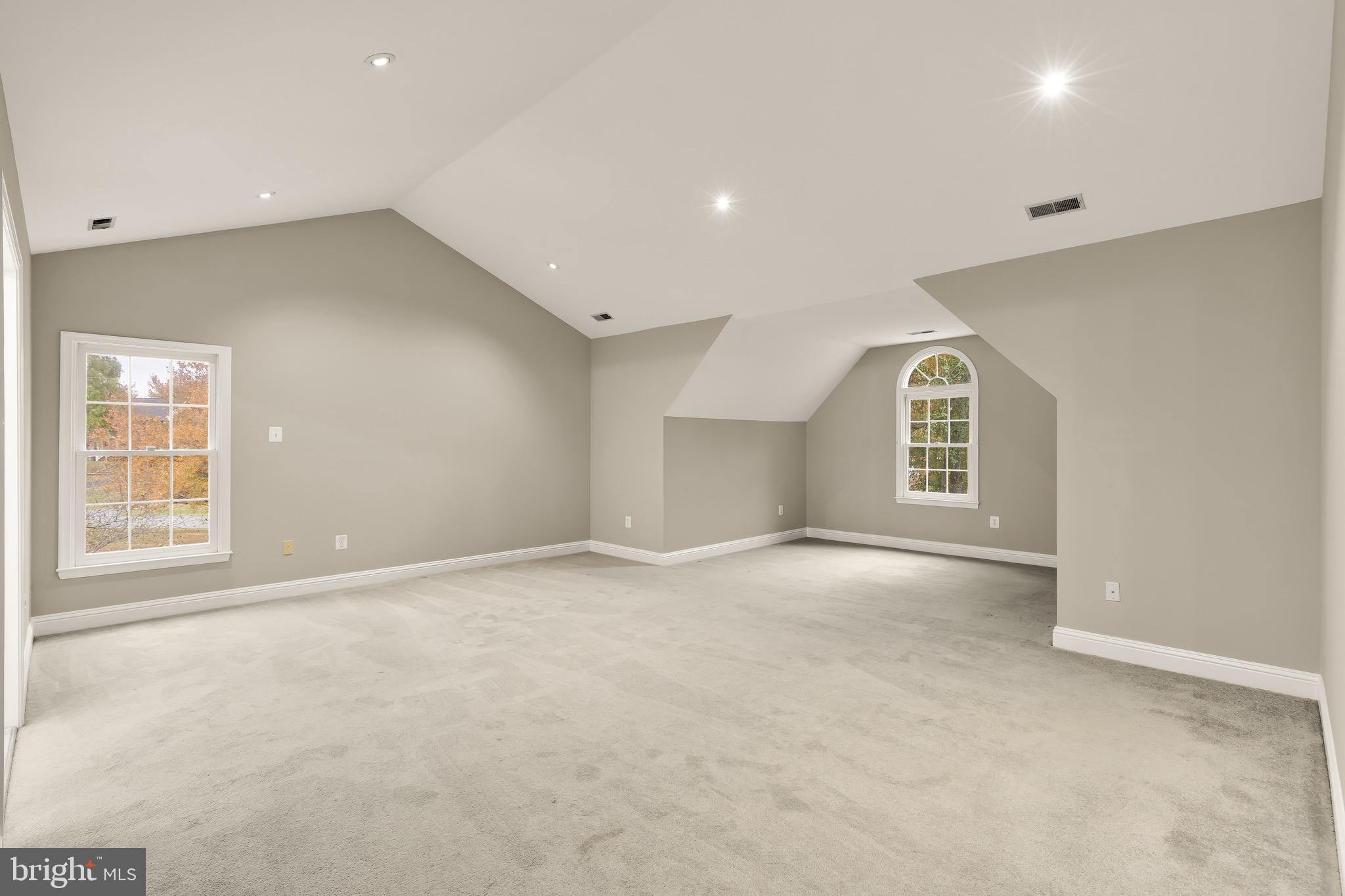 MOUNTAIN VIEW ESTATES - Residential