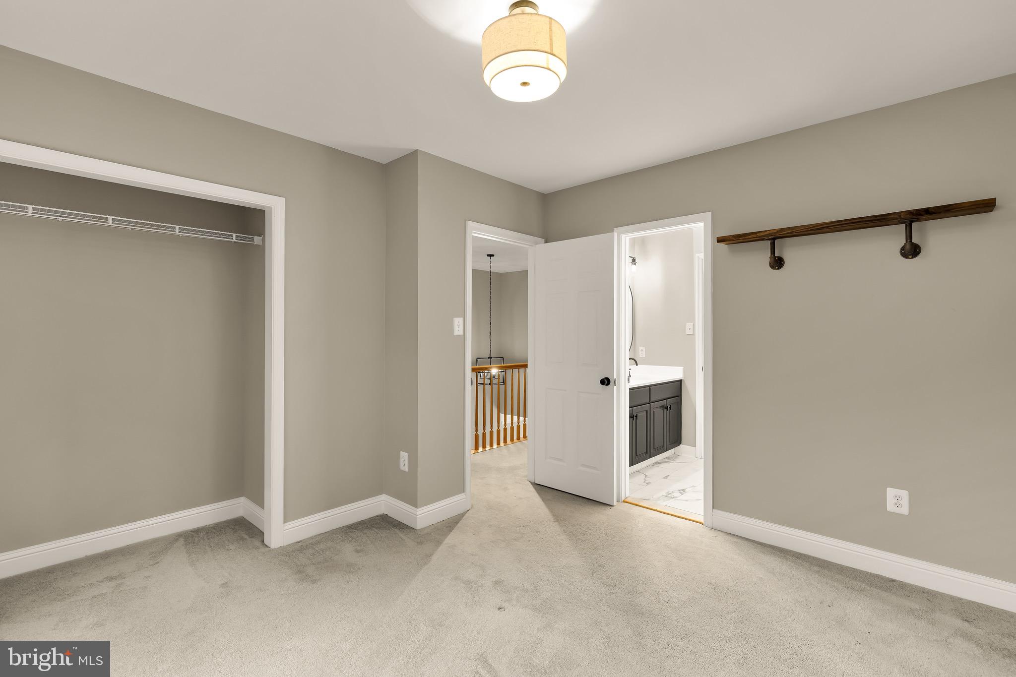 MOUNTAIN VIEW ESTATES - Residential