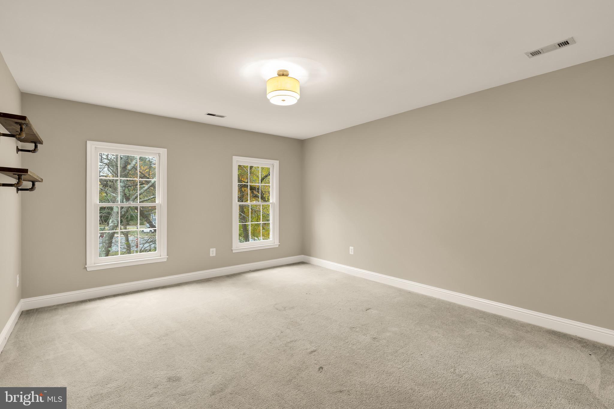 MOUNTAIN VIEW ESTATES - Residential