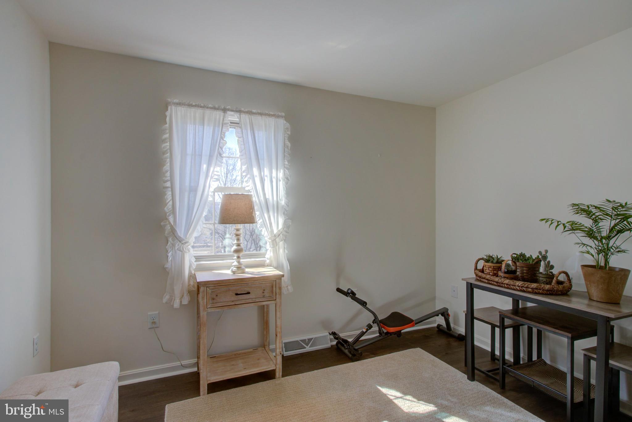 CHATELAINE - Residential