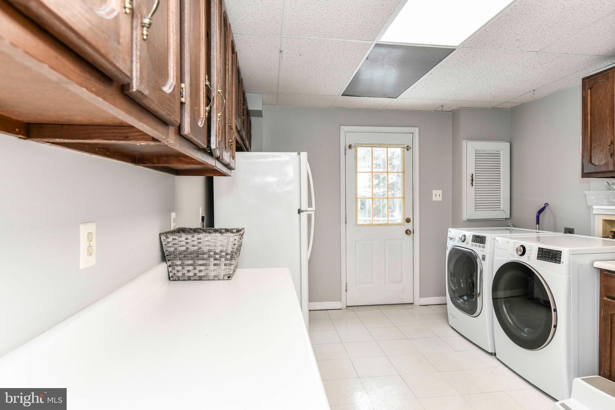 TYSONS WEST - Residential Lease