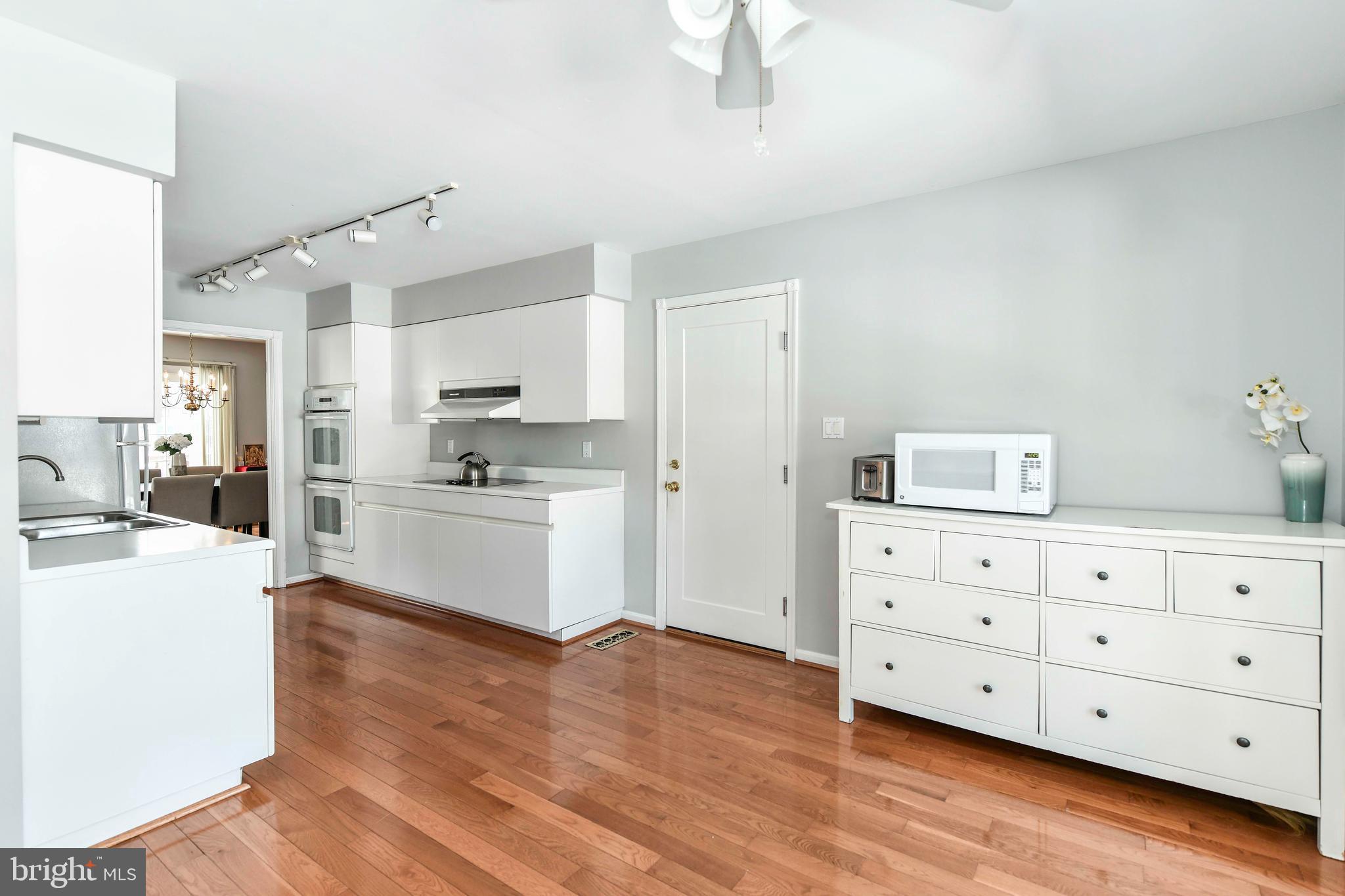 TYSONS WEST - Residential Lease