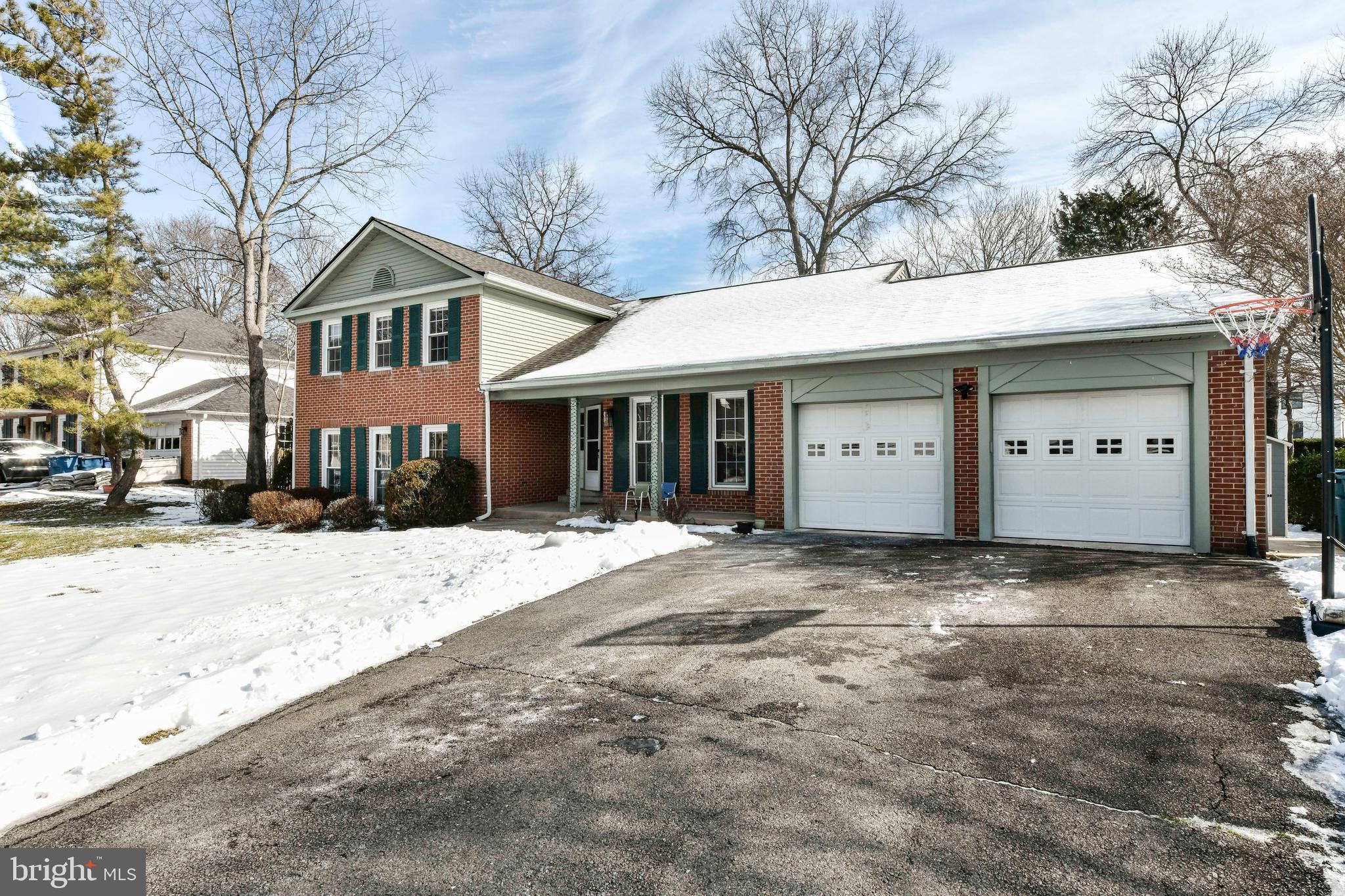 TYSONS WEST - Residential Lease