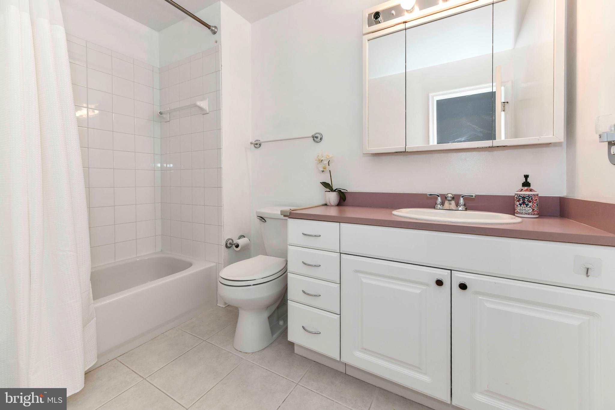 TYSONS WEST - Residential Lease