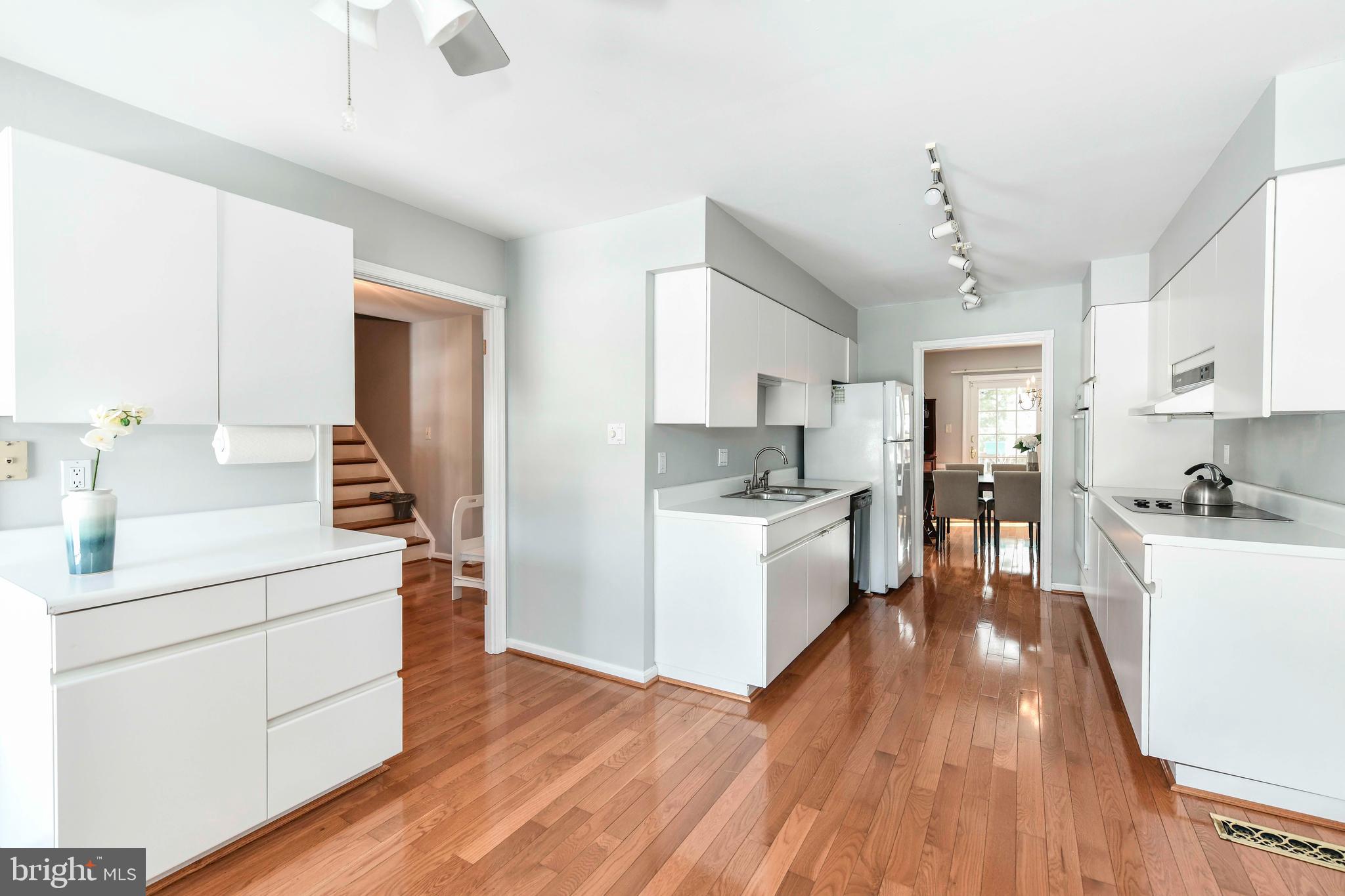 TYSONS WEST - Residential Lease