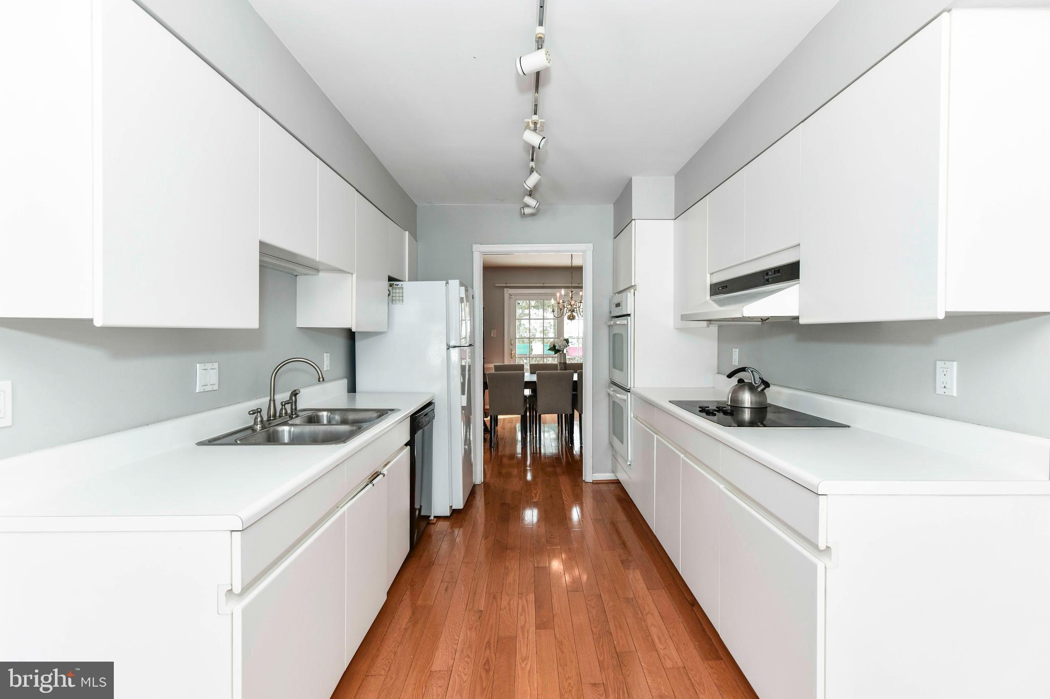 TYSONS WEST - Residential Lease