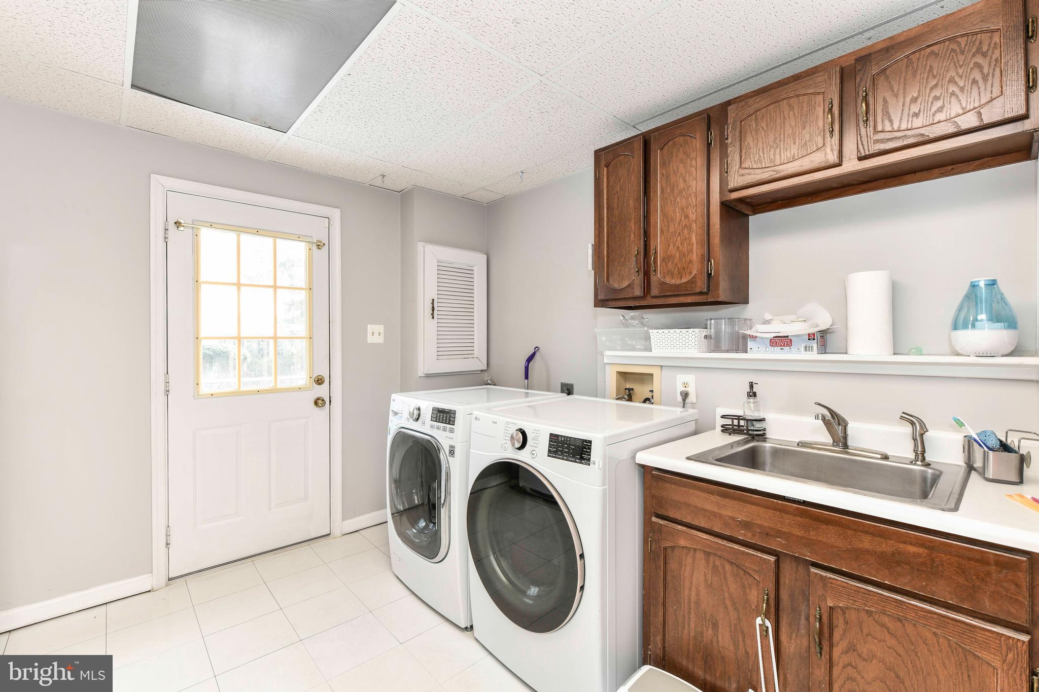 TYSONS WEST - Residential Lease