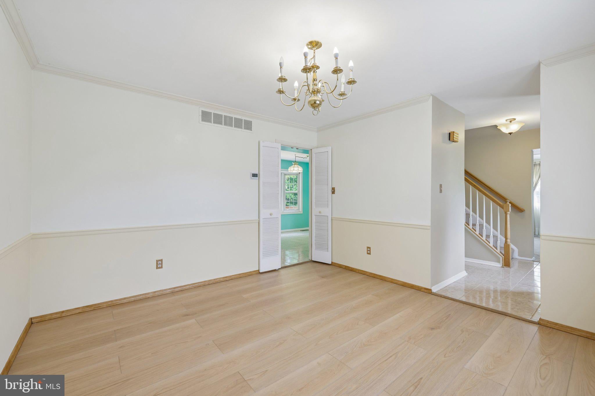 6 EDGE SPRINGS COURT