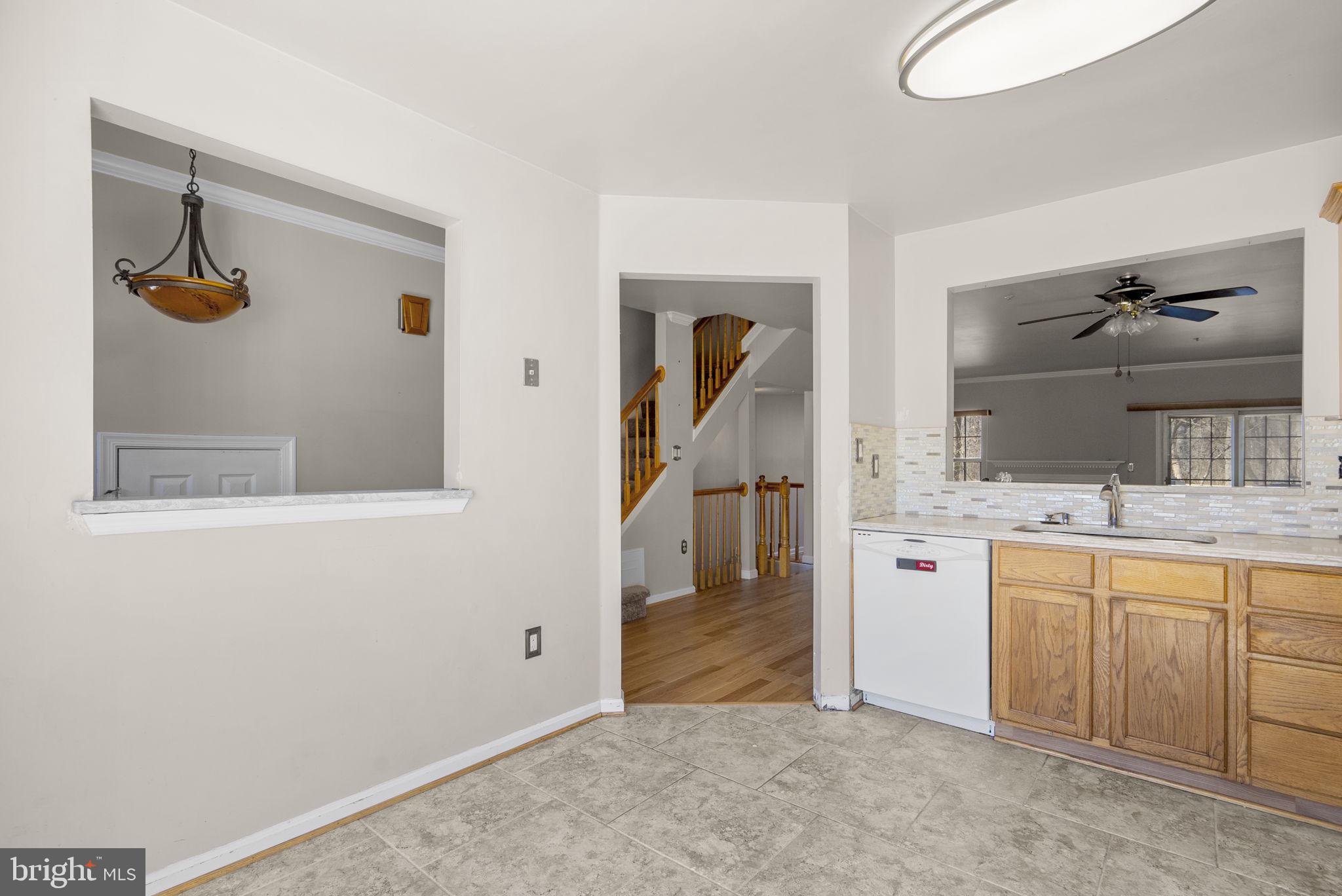 WOODVIEW VILLAGE - Residential