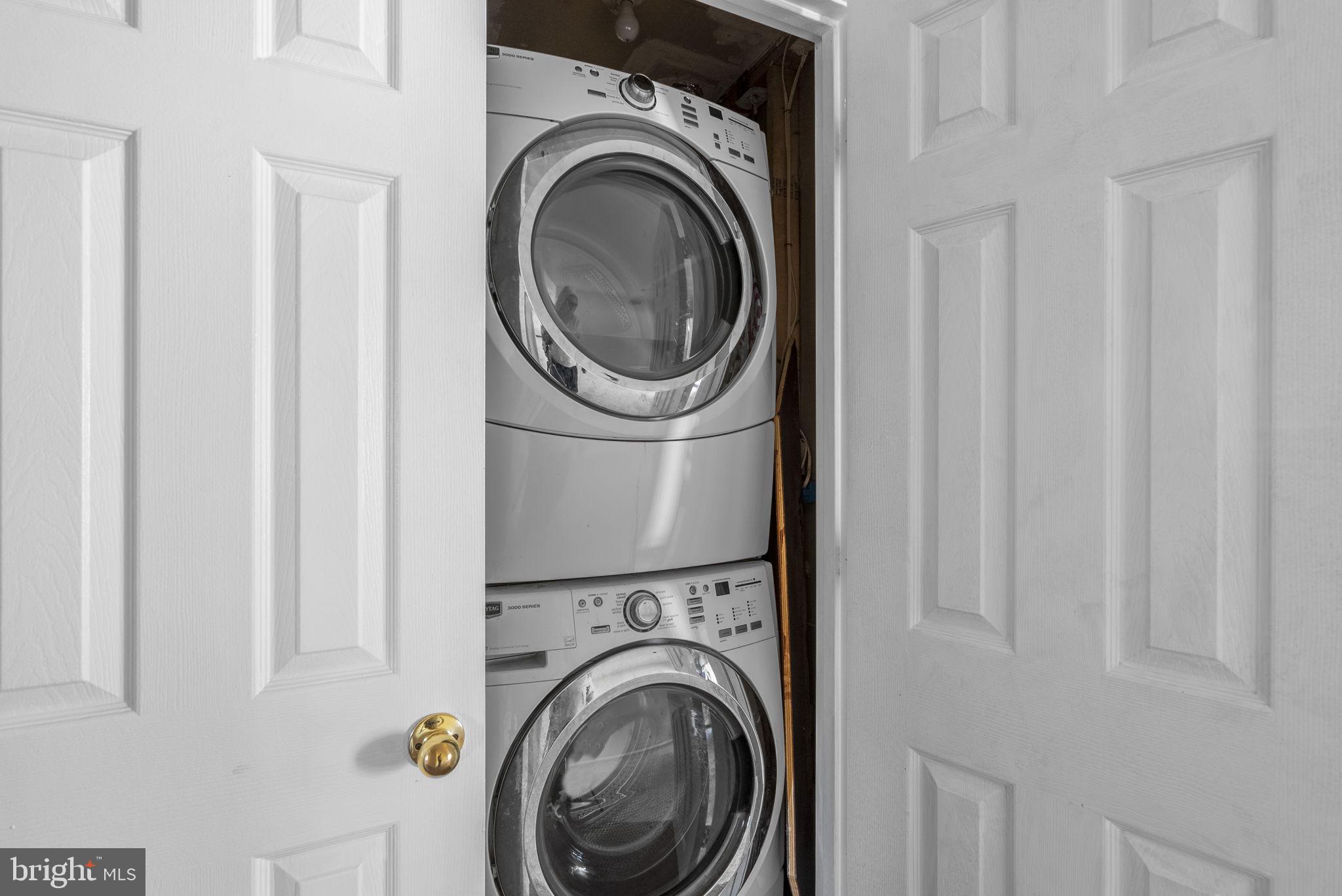 WOODVIEW VILLAGE - Residential