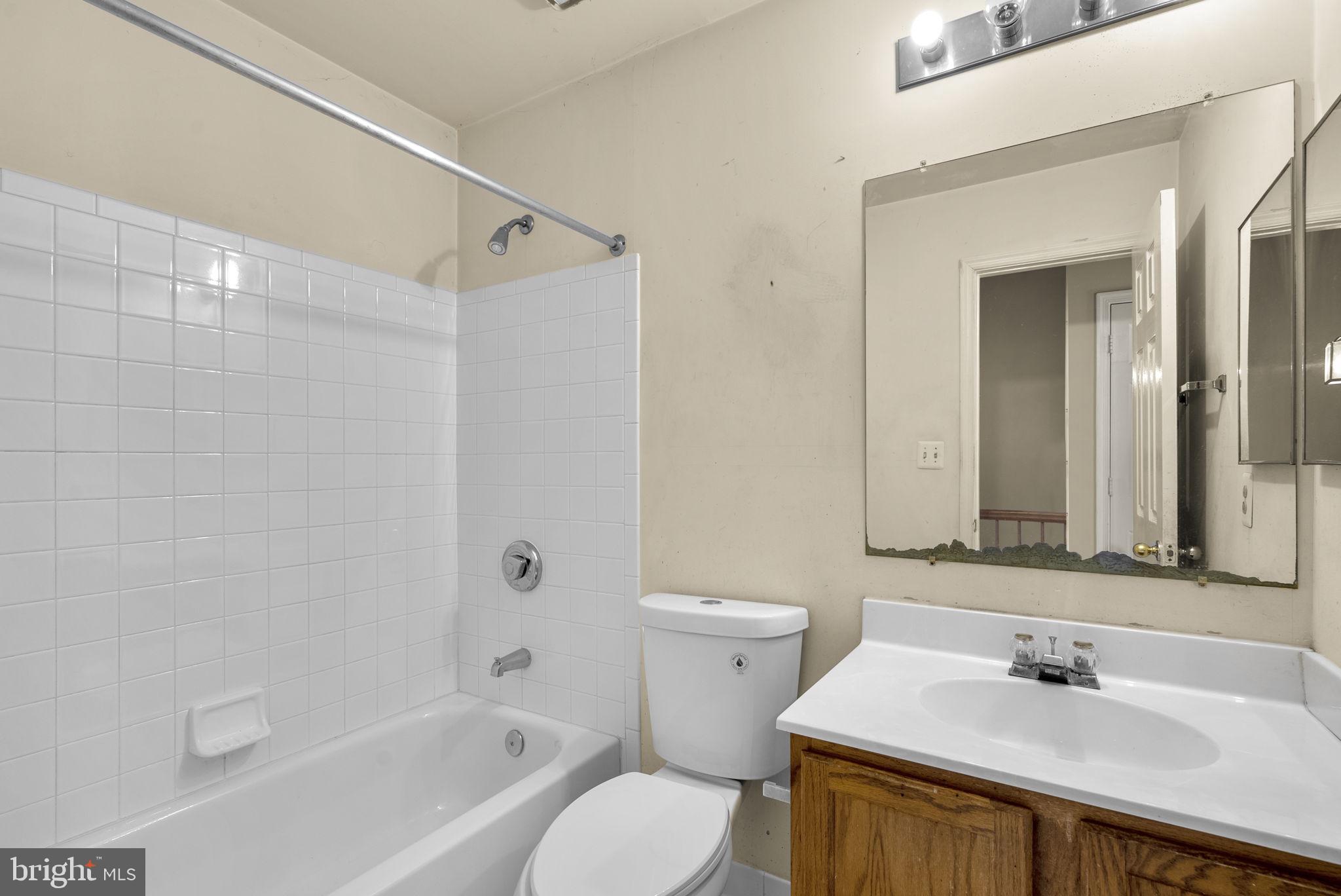 WOODVIEW VILLAGE - Residential