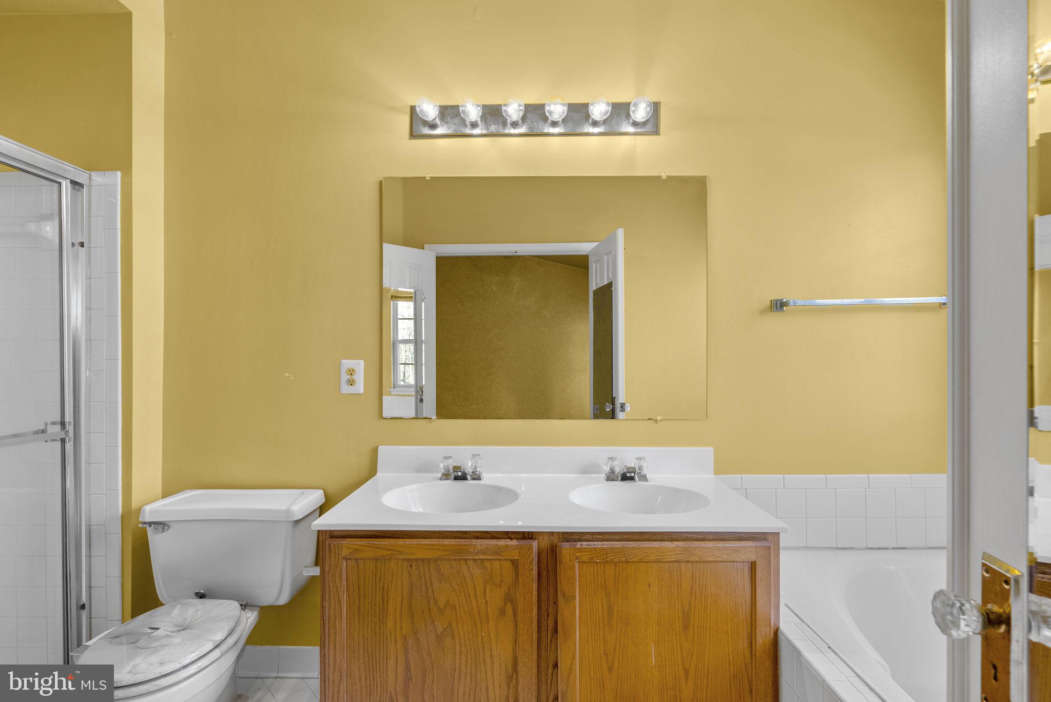 WOODVIEW VILLAGE - Residential