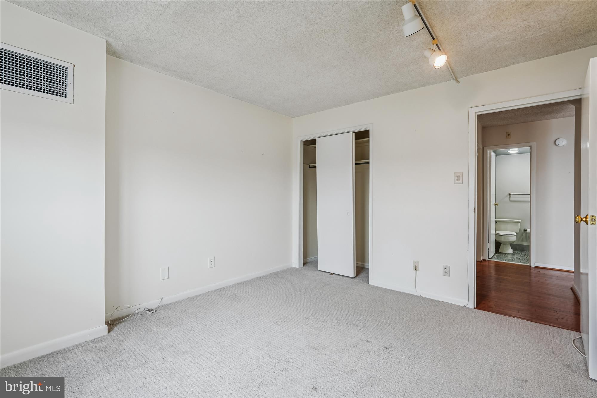 WESTLAKE TERRACE - Residential