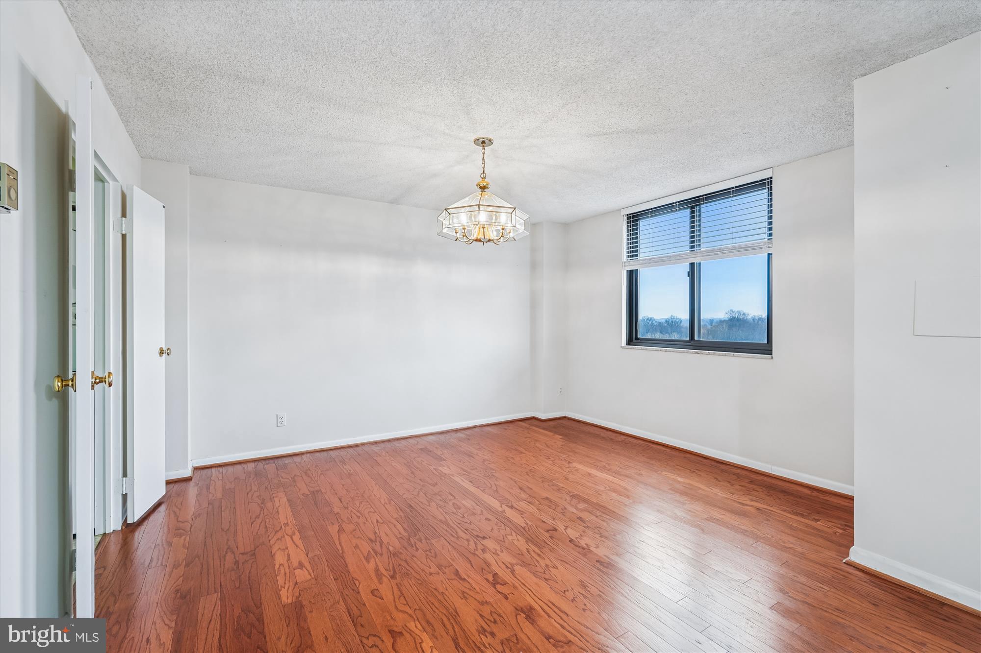 WESTLAKE TERRACE - Residential