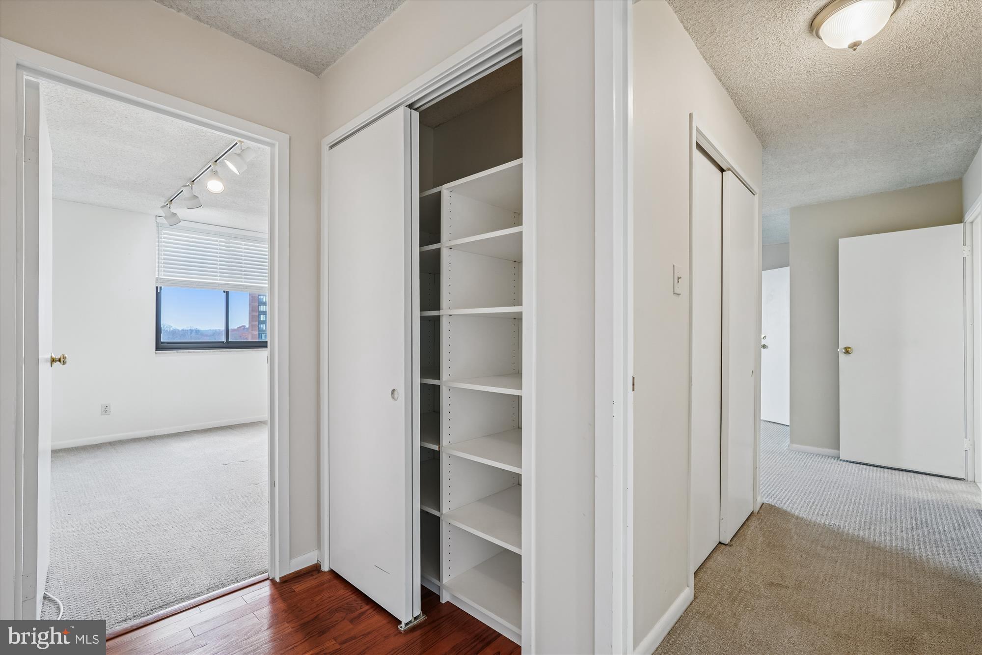 WESTLAKE TERRACE - Residential