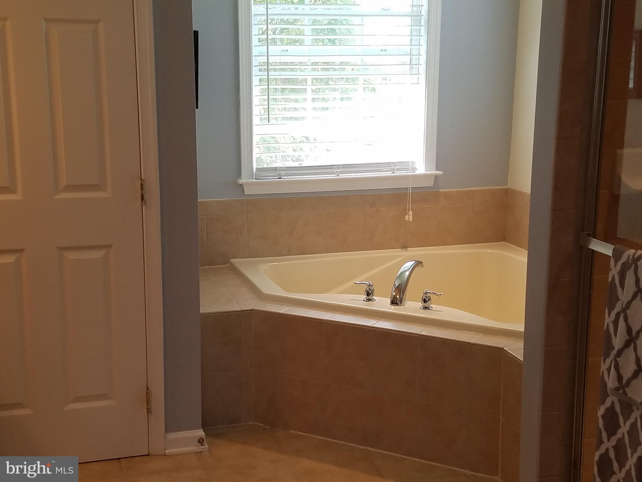 BROOKFIELD - Residential