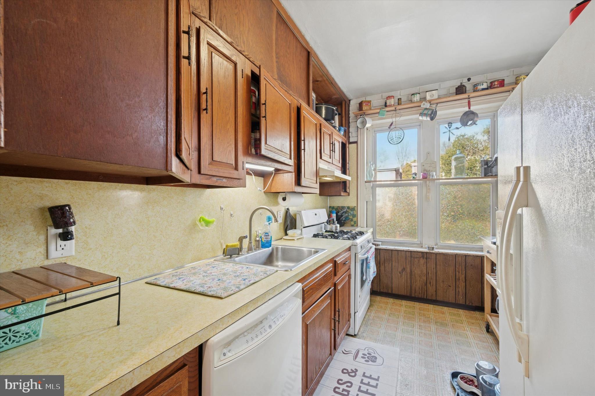 ROXBOROUGH - Residential