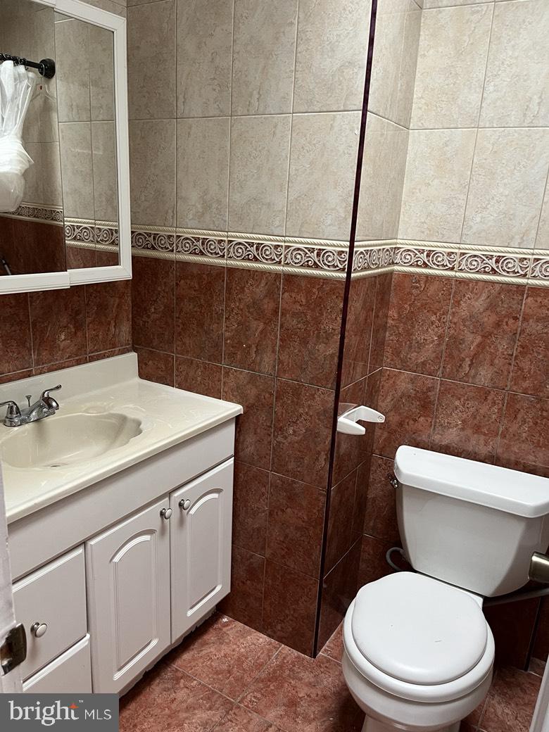 RHAWNHURST - Residential Lease