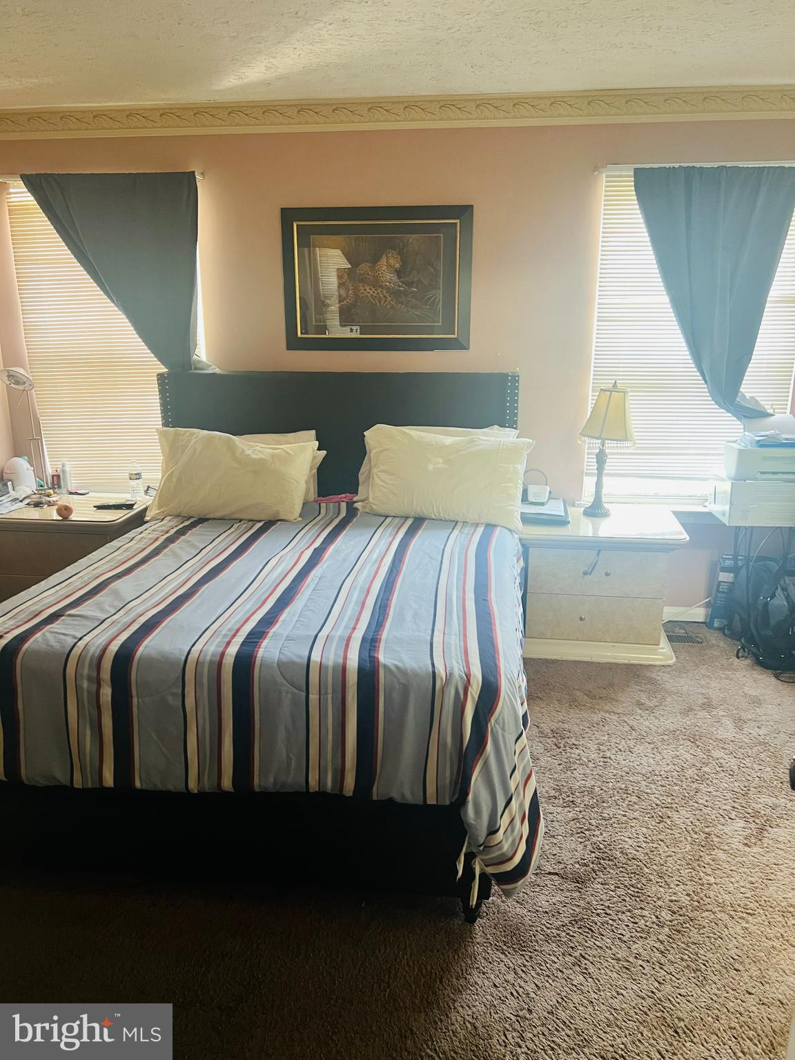 CONSTANT FRIENDSHIP - Residential