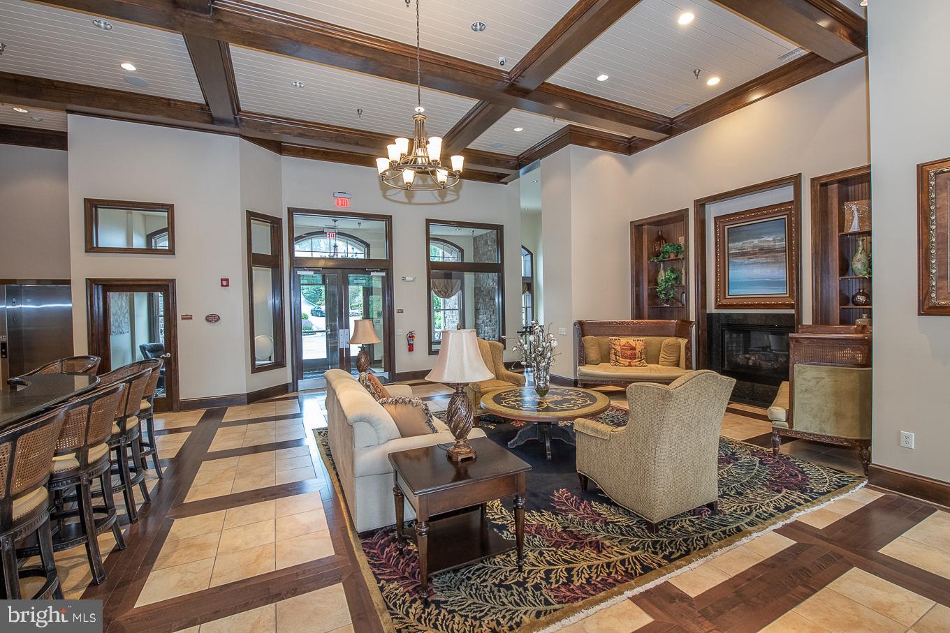 TERRAZZA NEWTOWN SQR - Residential