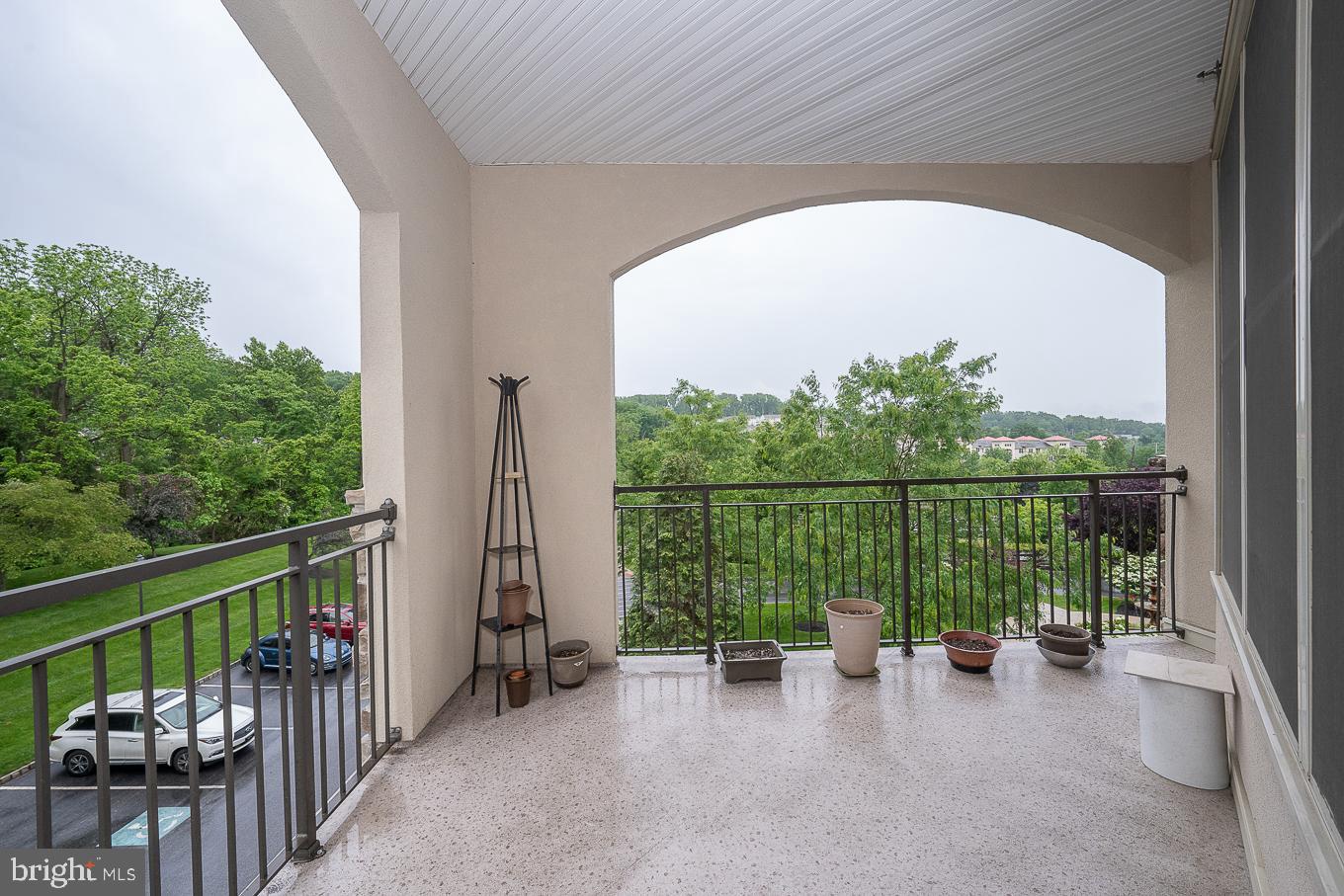 TERRAZZA NEWTOWN SQR - Residential