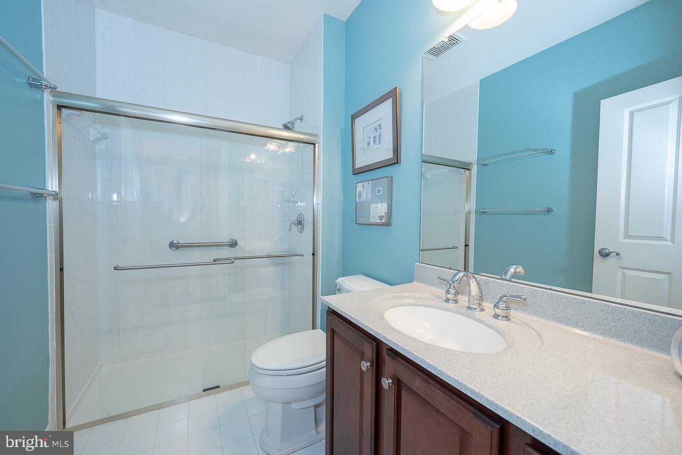 TERRAZZA NEWTOWN SQR - Residential