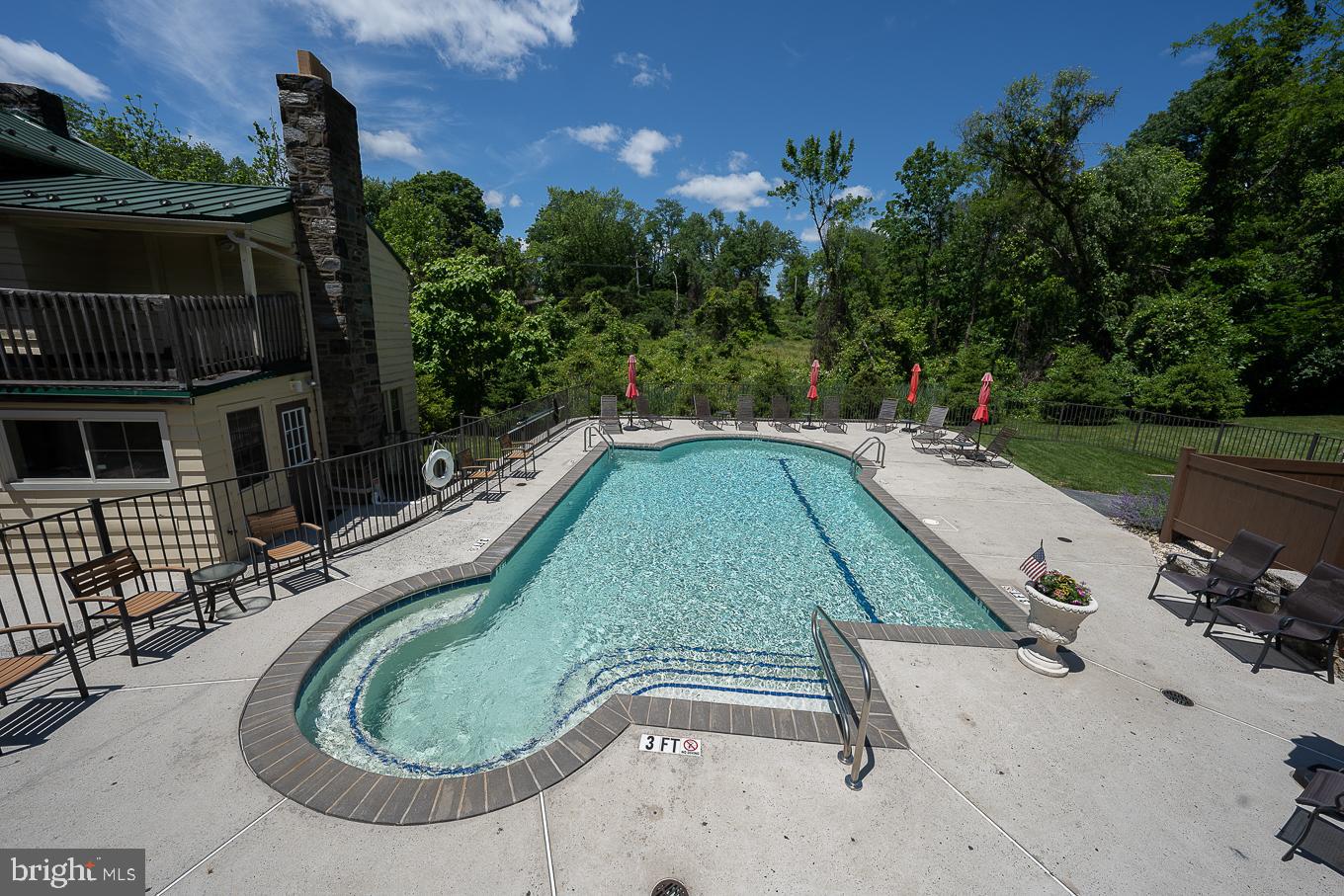 TERRAZZA NEWTOWN SQR - Residential