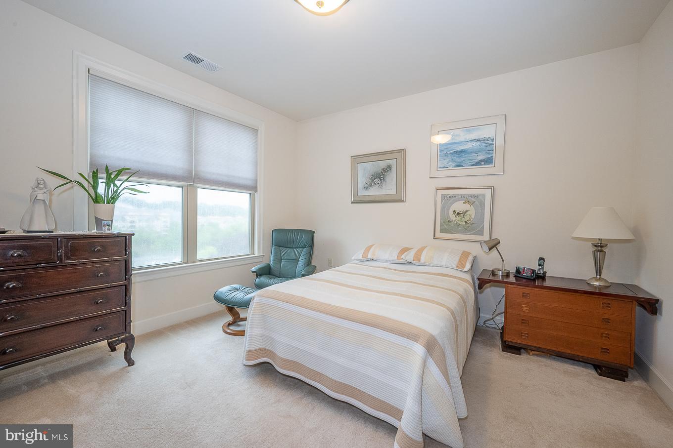 TERRAZZA NEWTOWN SQR - Residential