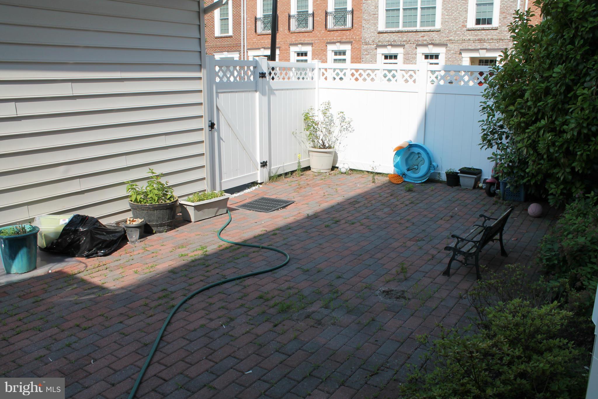 BRAMBLETON LANDBAY 2 - Residential Lease