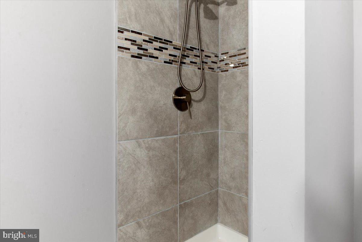 MCELDERRY PARK - Residential