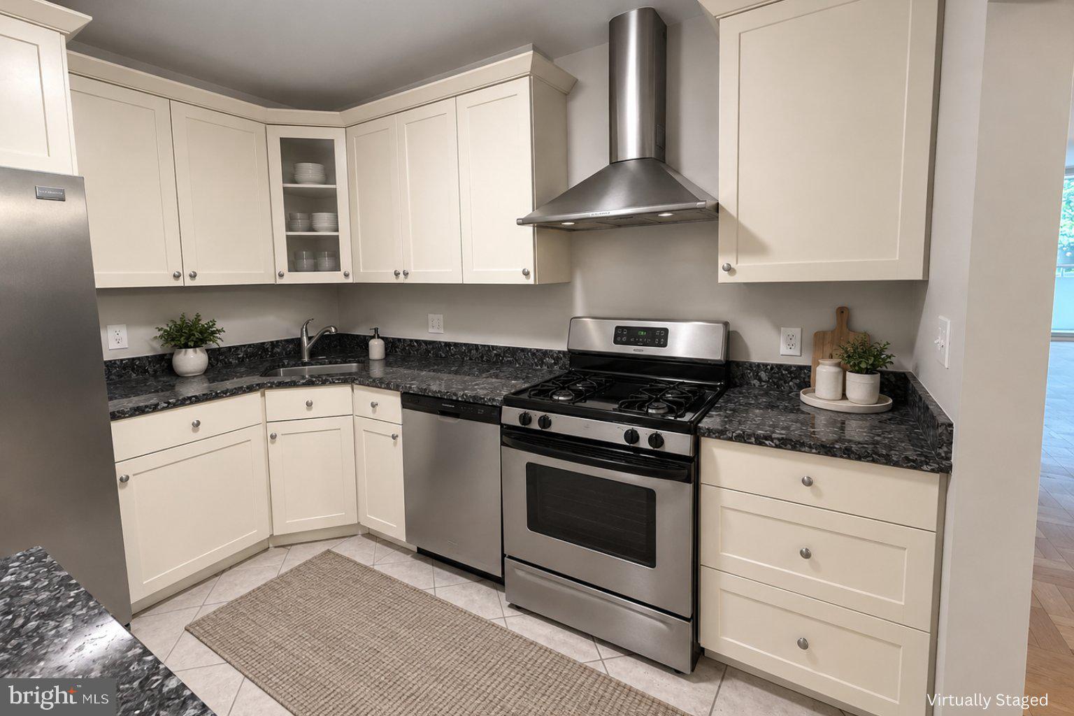 5101 RIVER ROAD 411