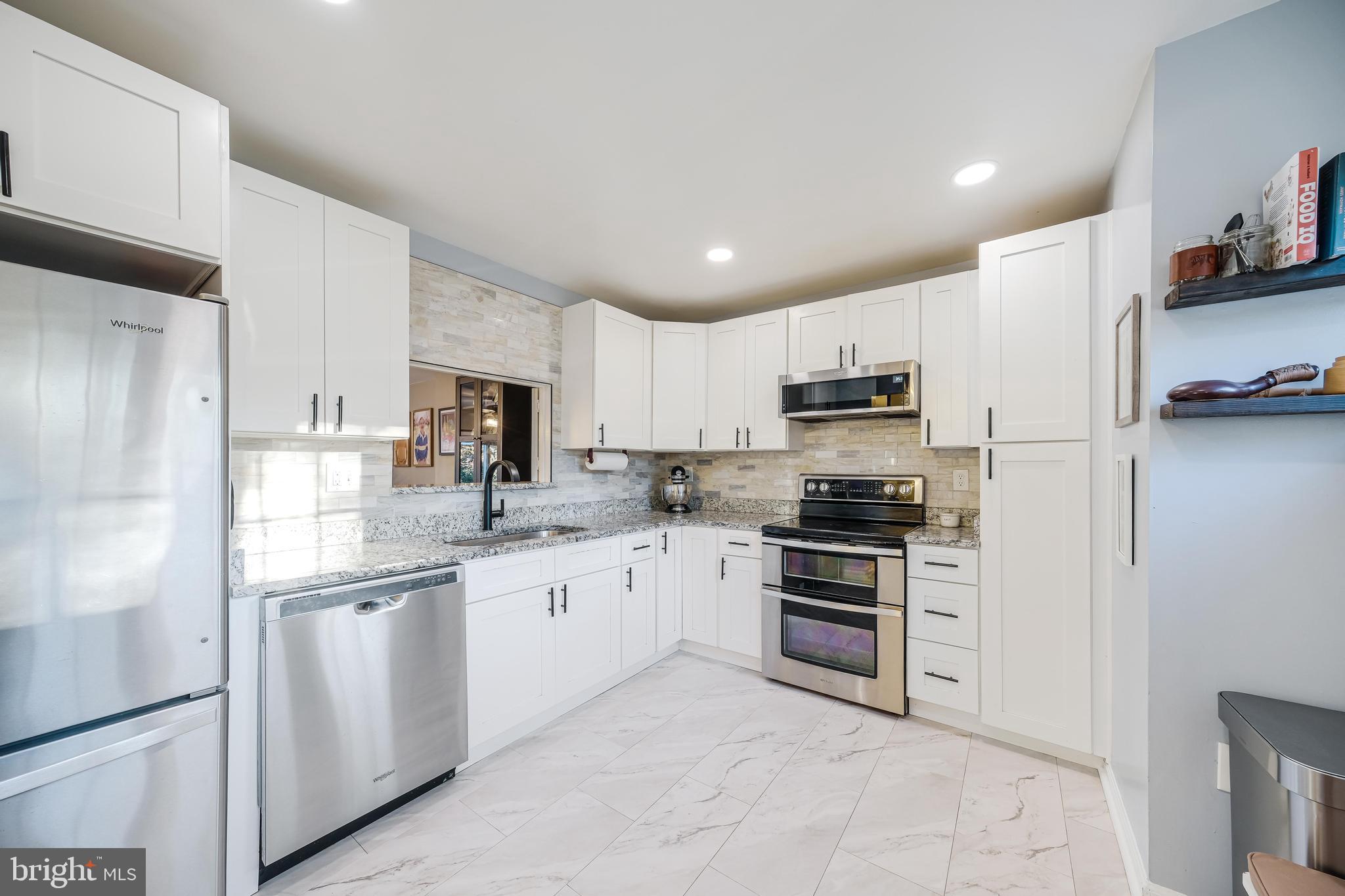 COUNTRYSIDE - Residential