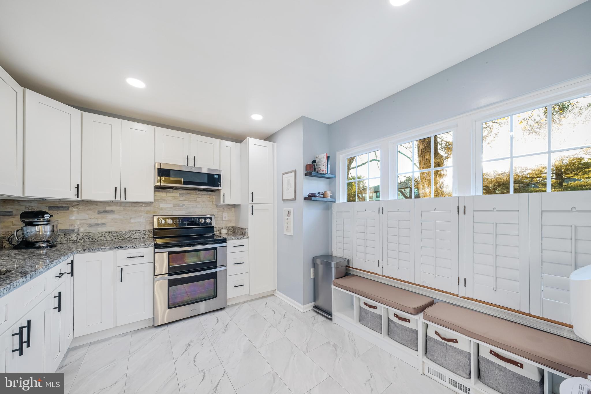 COUNTRYSIDE - Residential