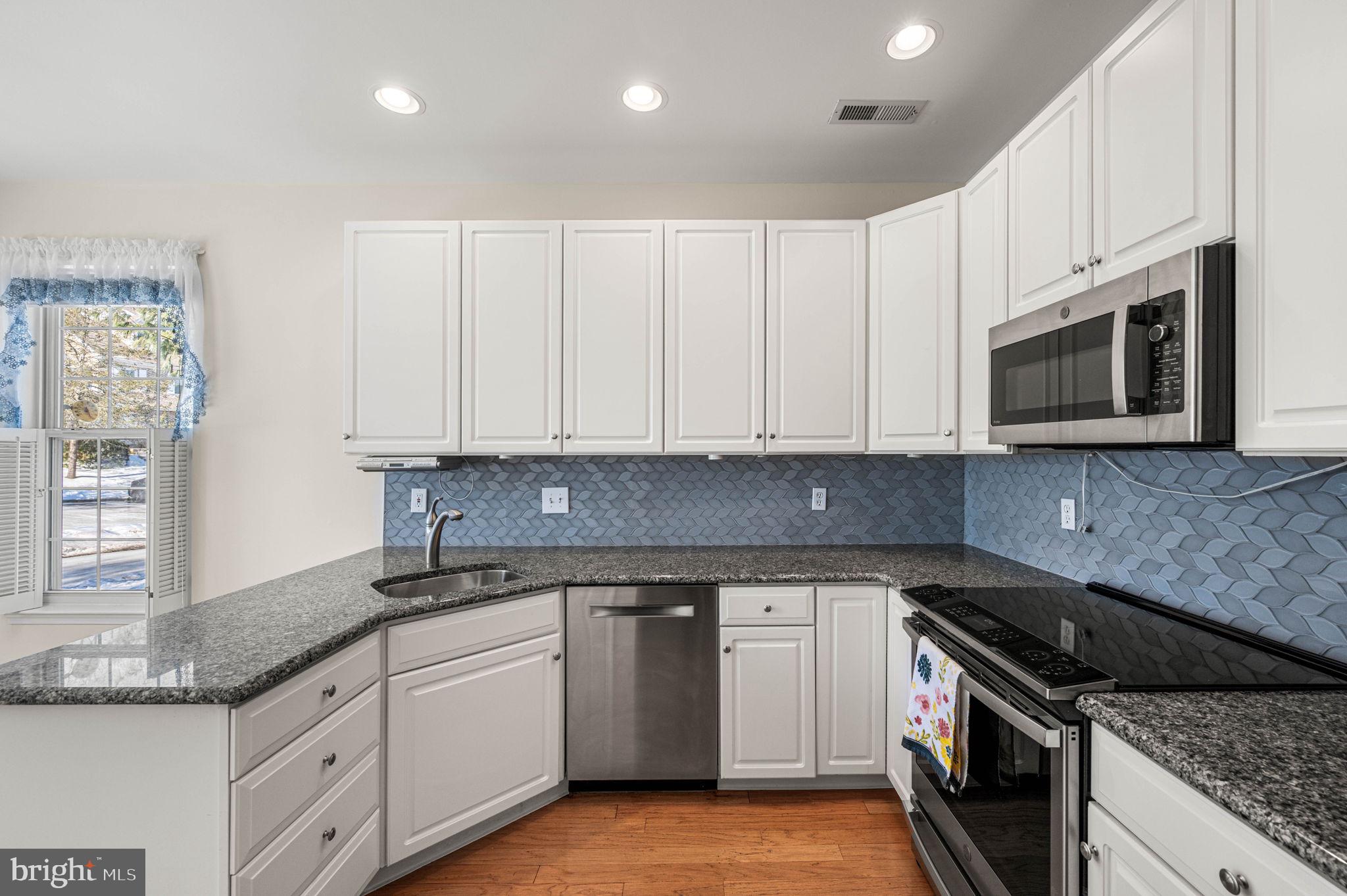 GOLFVIEW - Residential