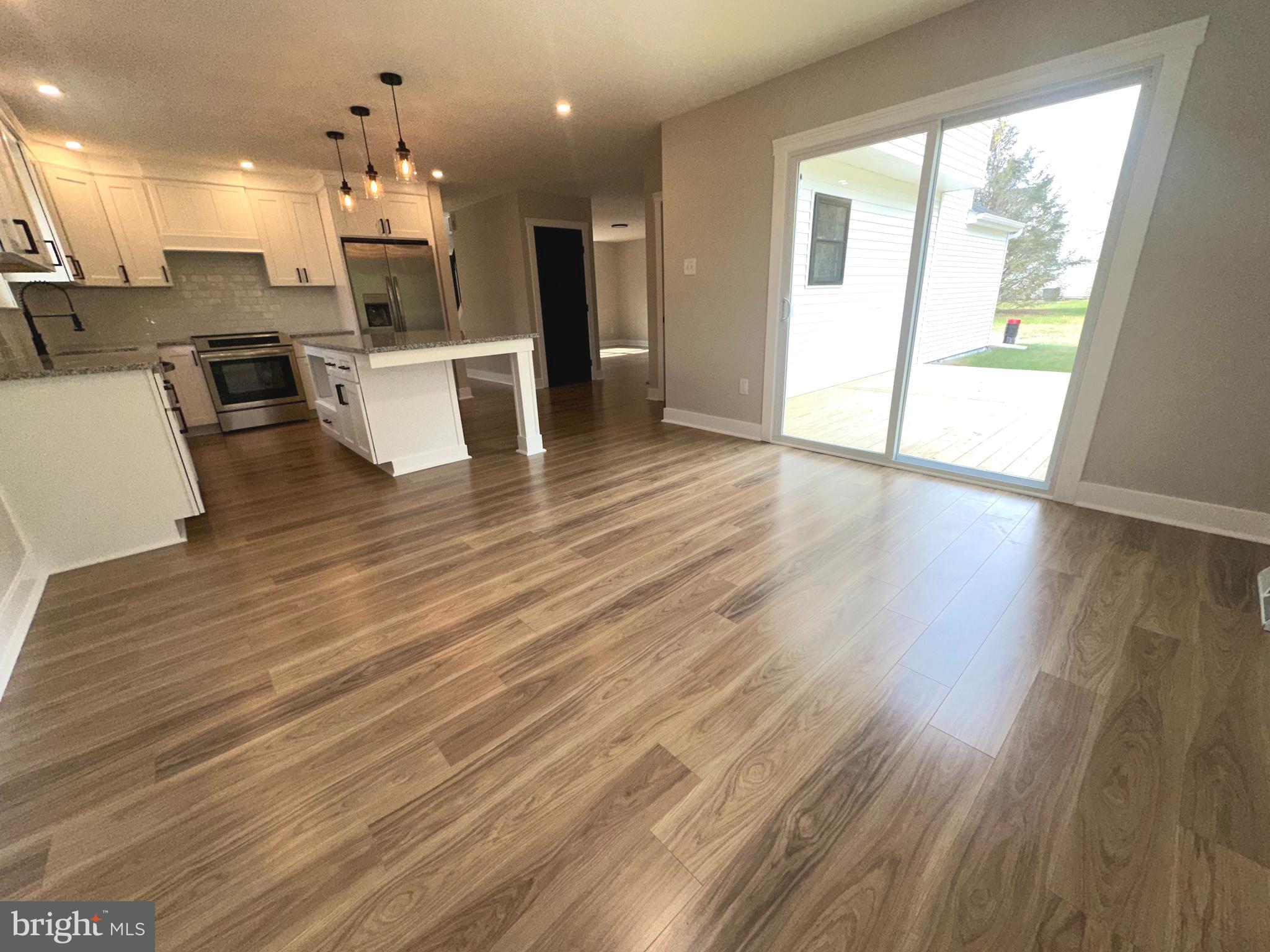 VALLEY SPRINGS - Residential