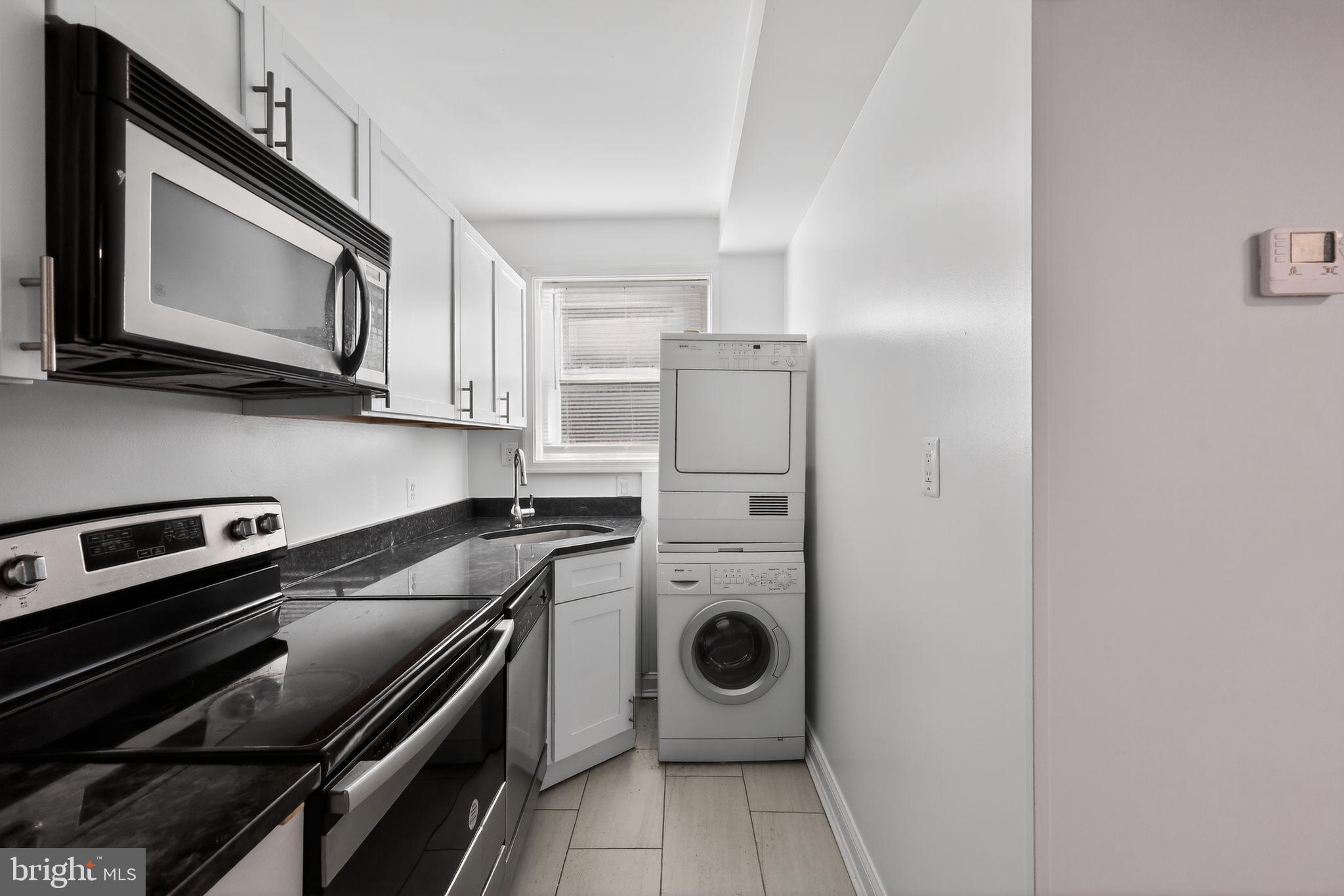 HOLLYBROOKE COND - Residential