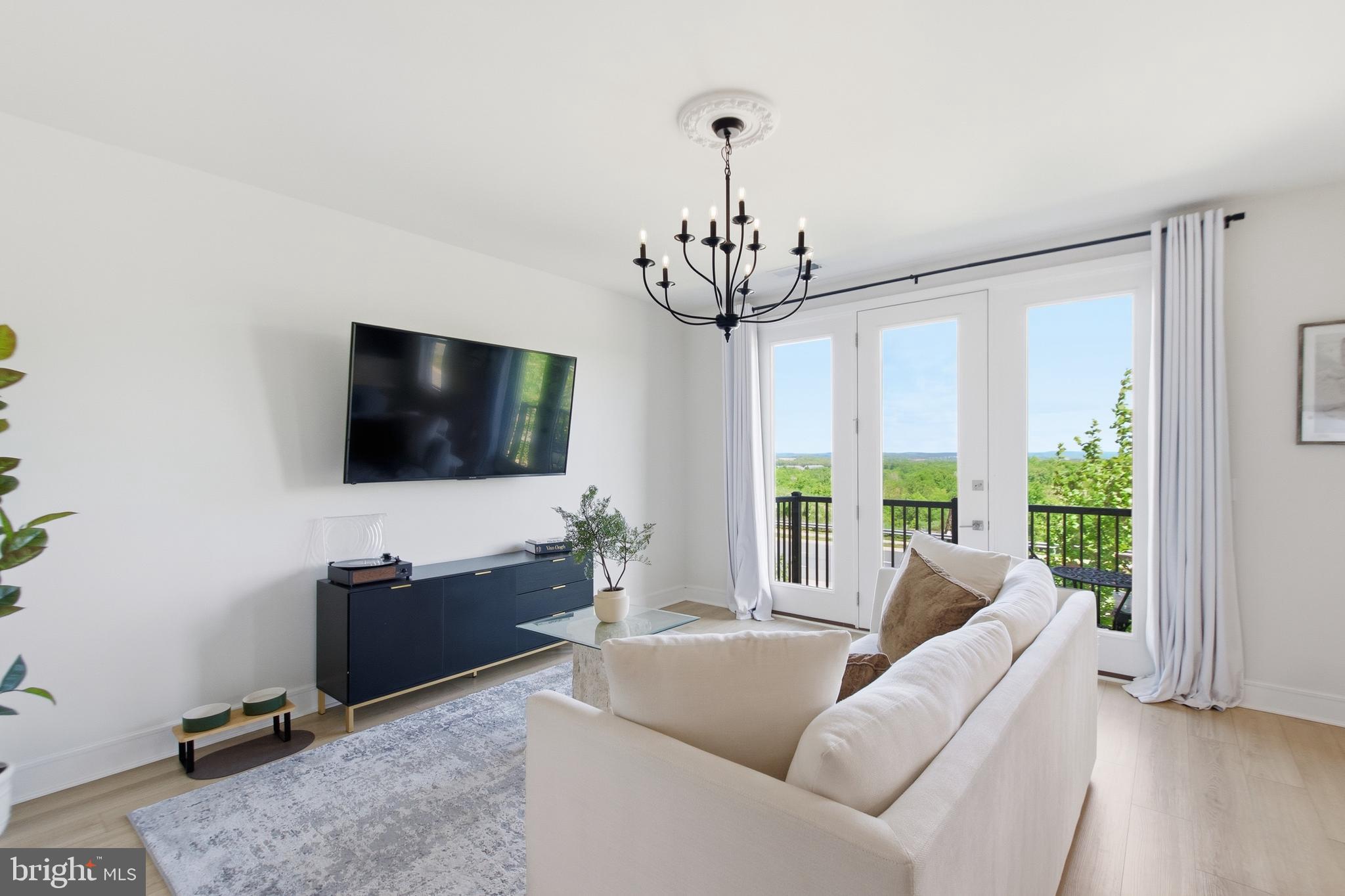 GOOSE CREEK VILLAGE - Residential