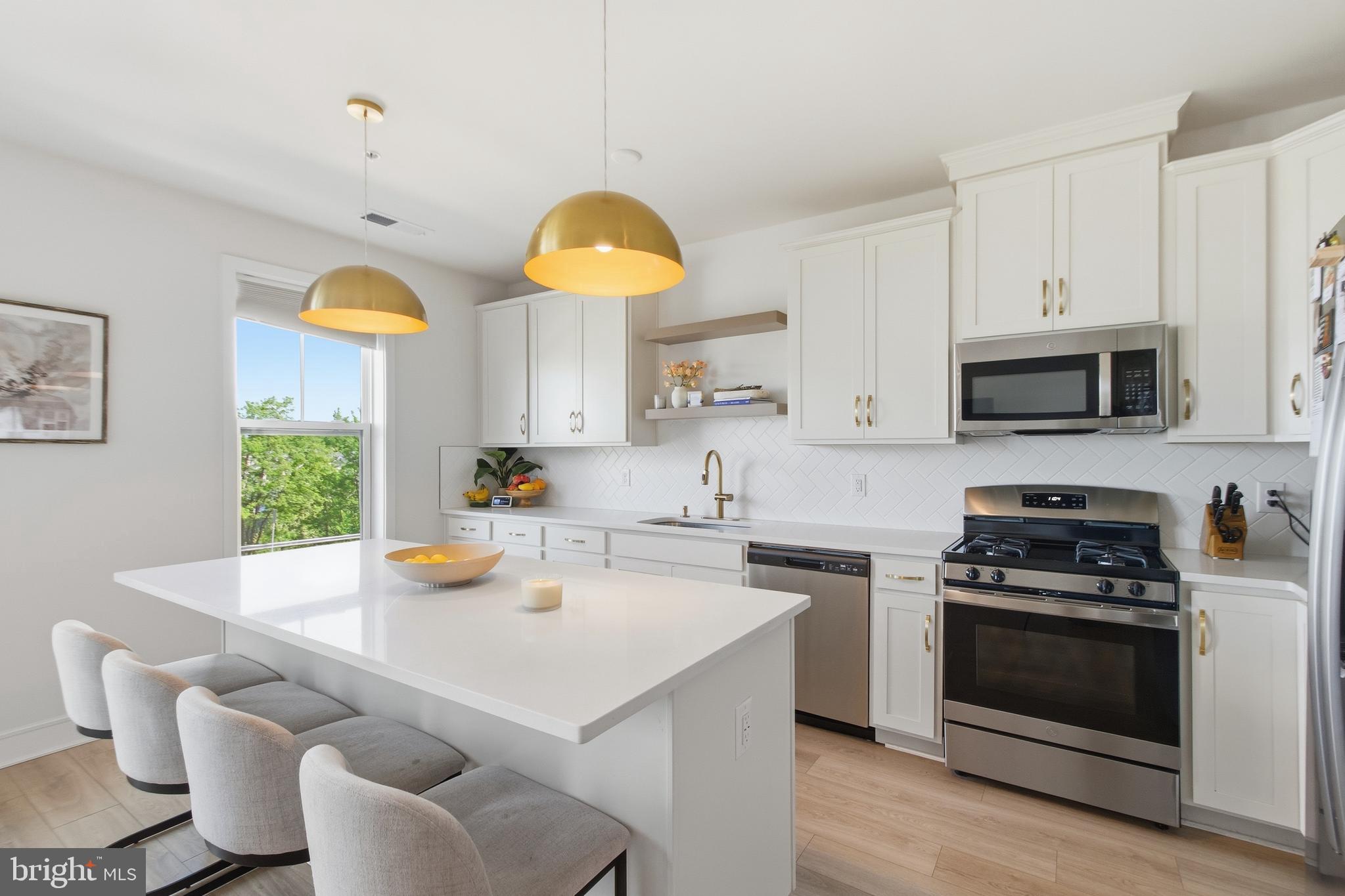 GOOSE CREEK VILLAGE - Residential