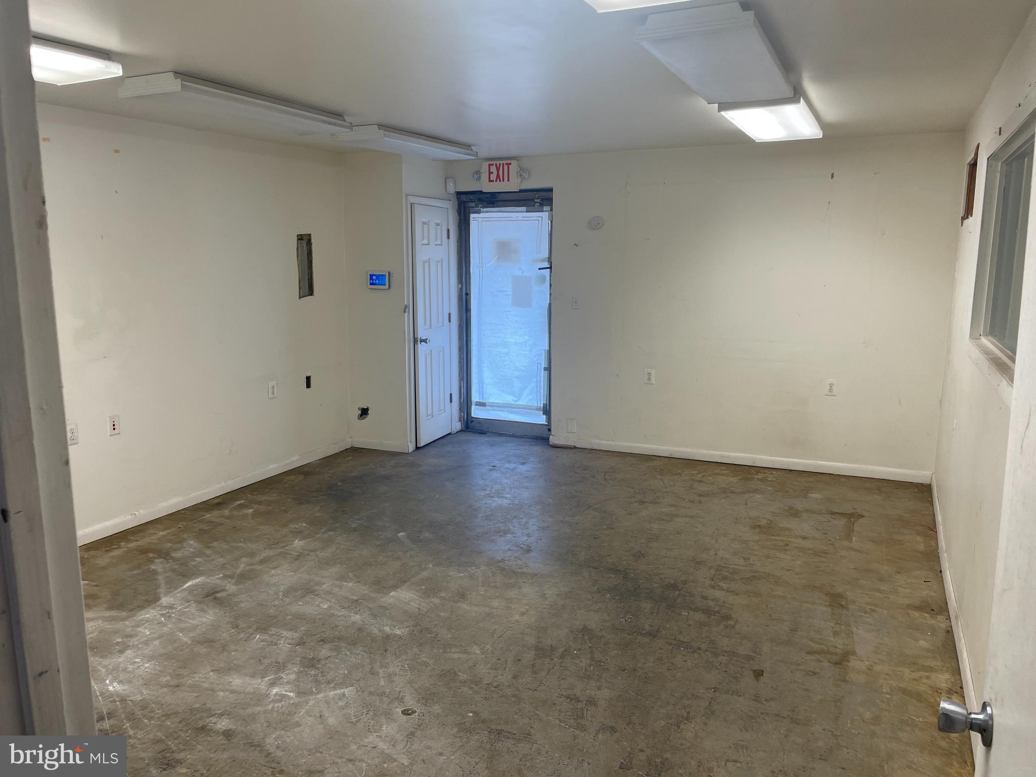 HYATTSVILLE - Commercial Lease