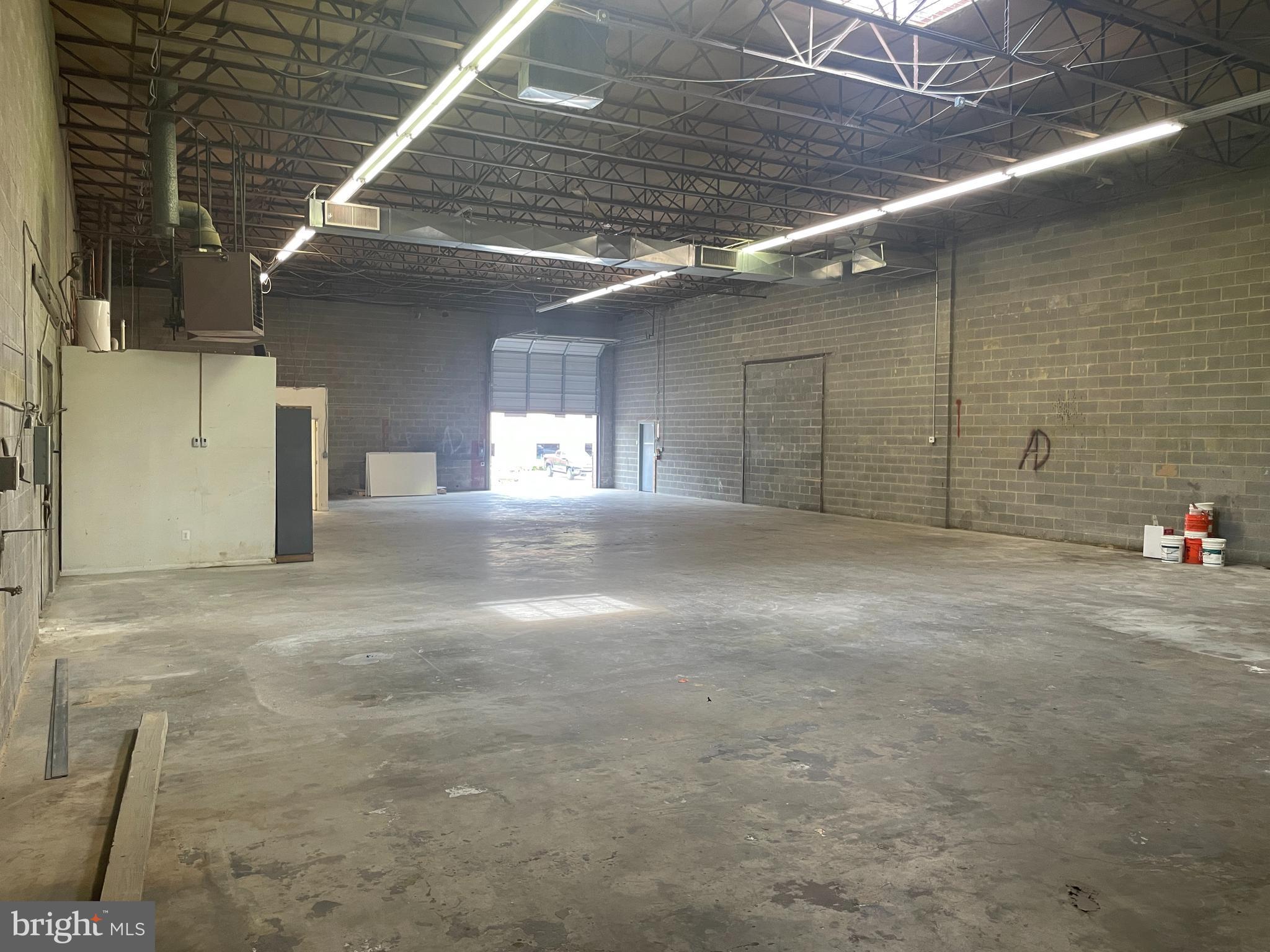 HYATTSVILLE - Commercial Lease